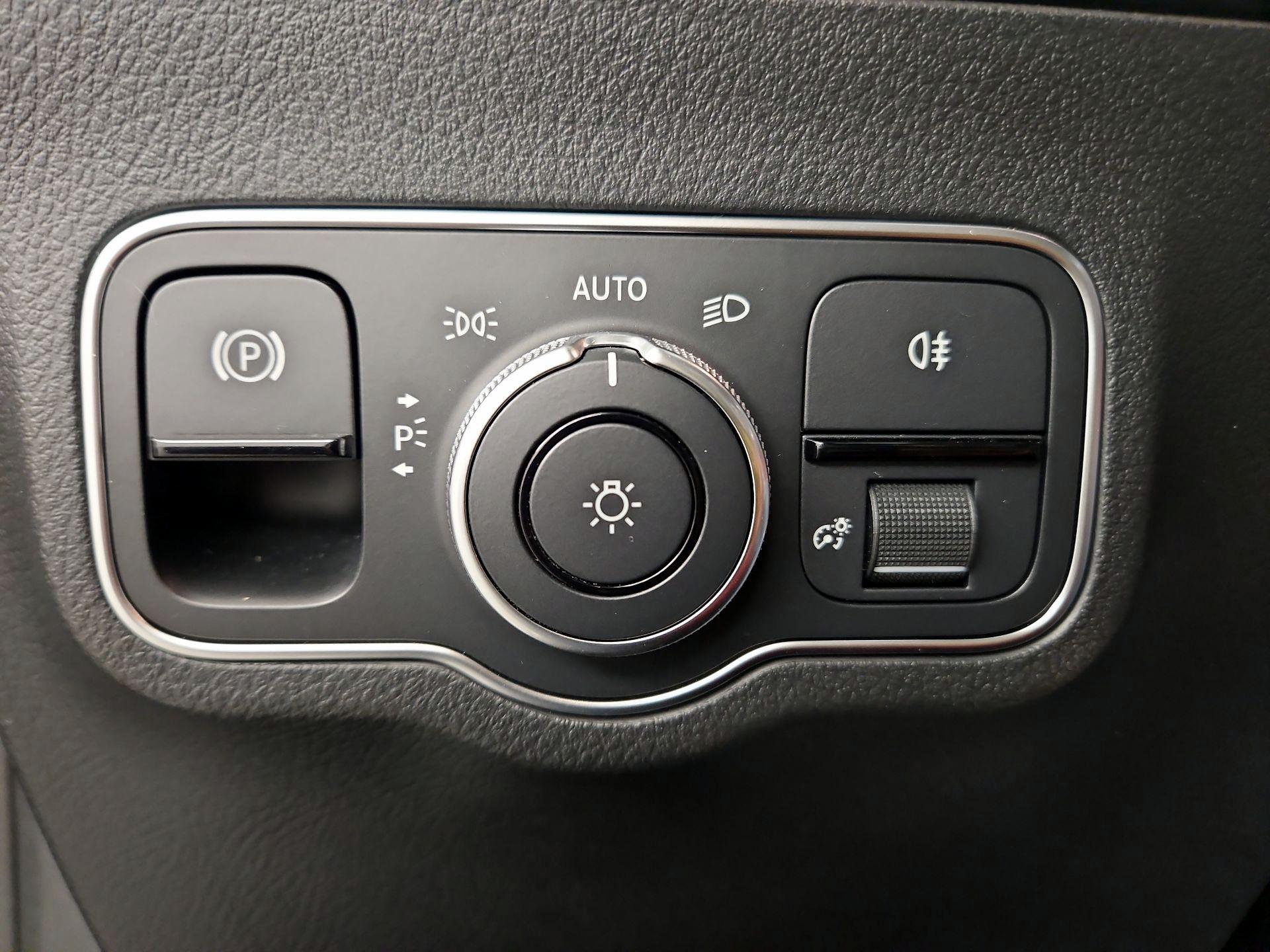 Thumbnail: 2023 Mercedes-Benz GLA - 13