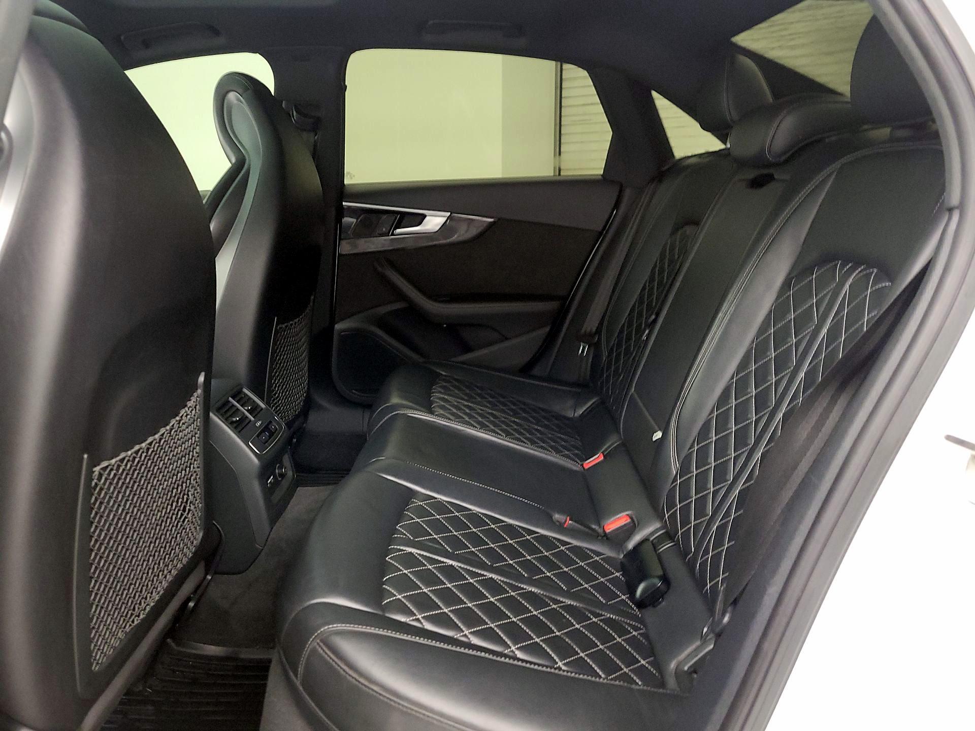 Thumbnail: 2020 Audi S4 - 20