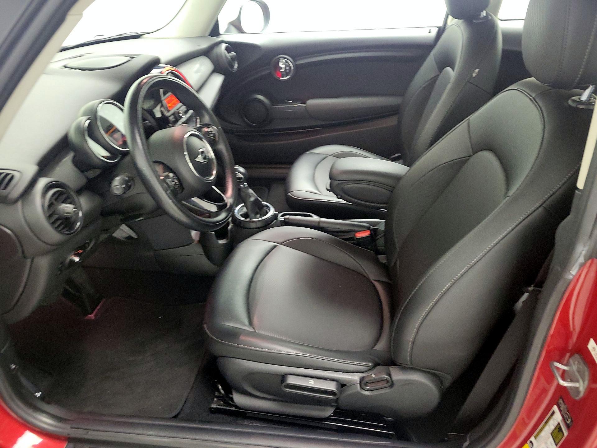 Thumbnail: 2015 MINI Cooper Hardtop - 11