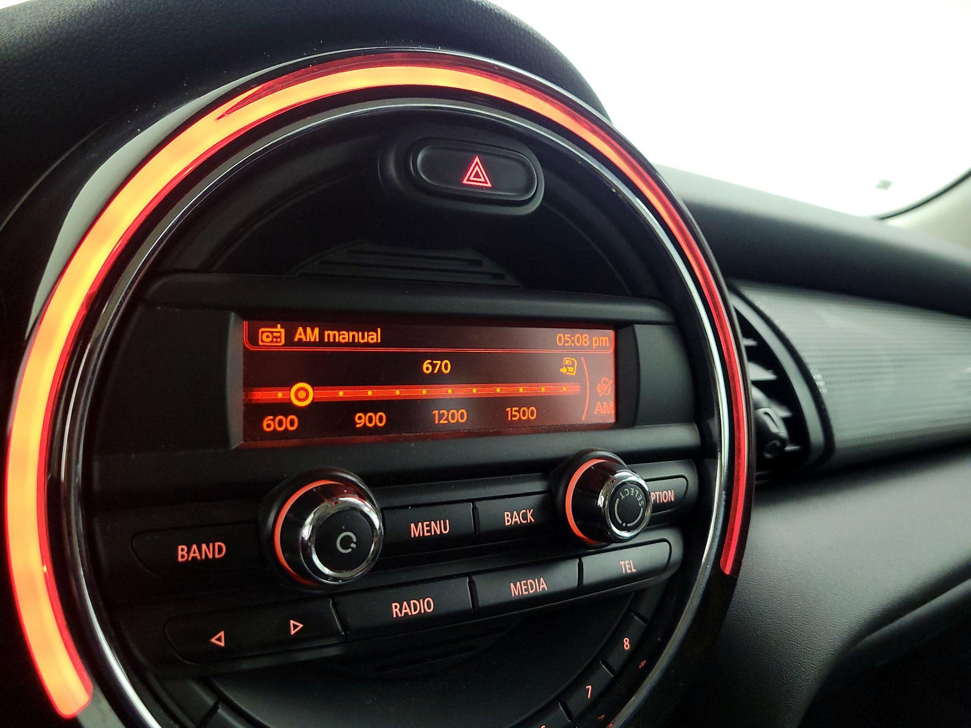 Thumbnail: 2015 MINI Cooper Hardtop - 13