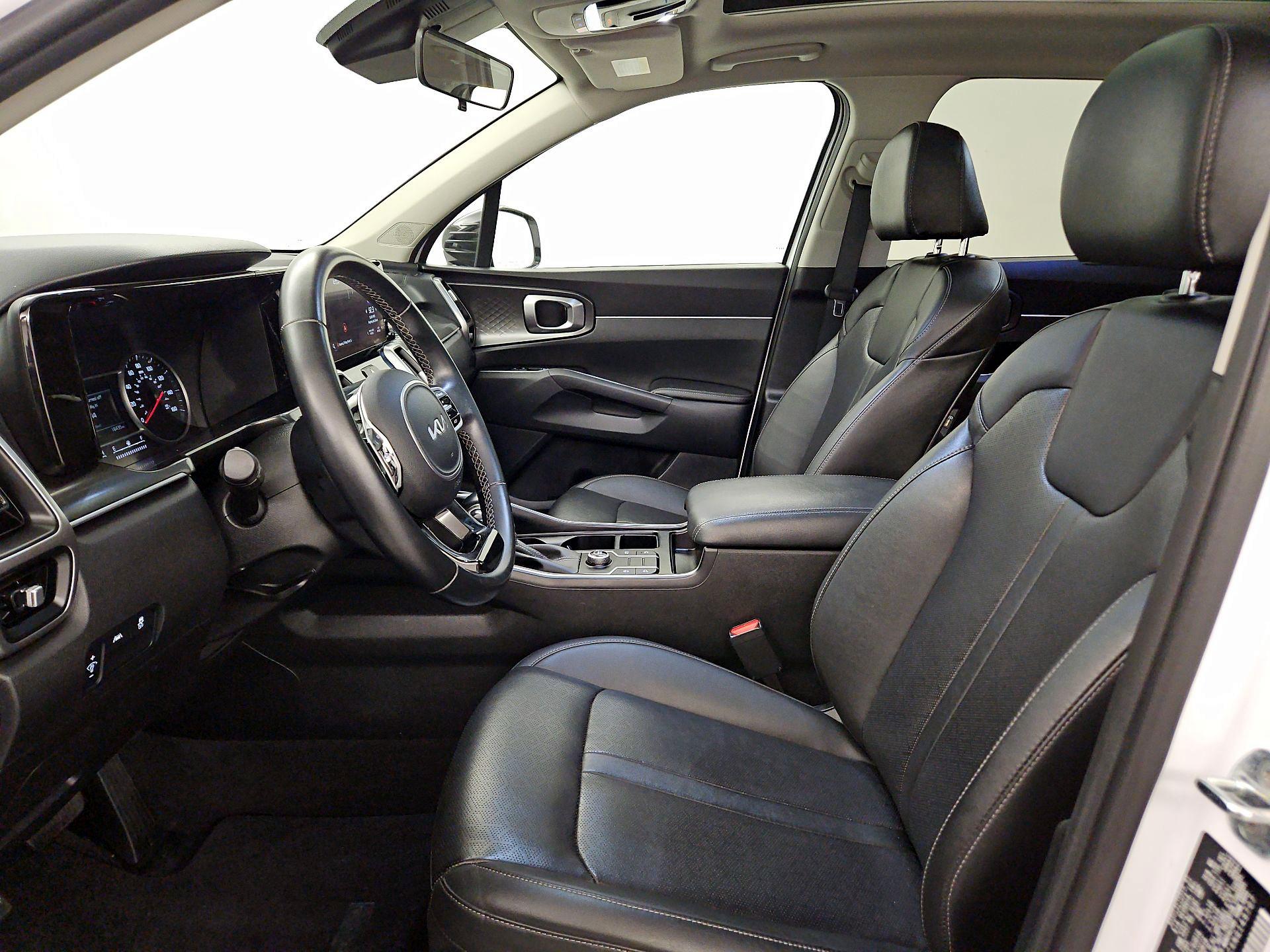 Thumbnail: 2022 Kia Sorento - 11