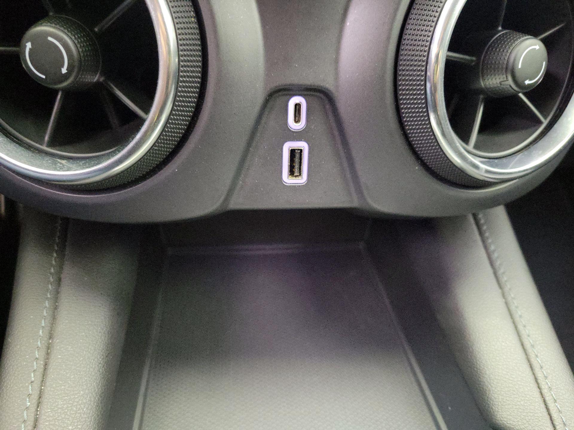 Thumbnail: 2021 Chevrolet Blazer - 18