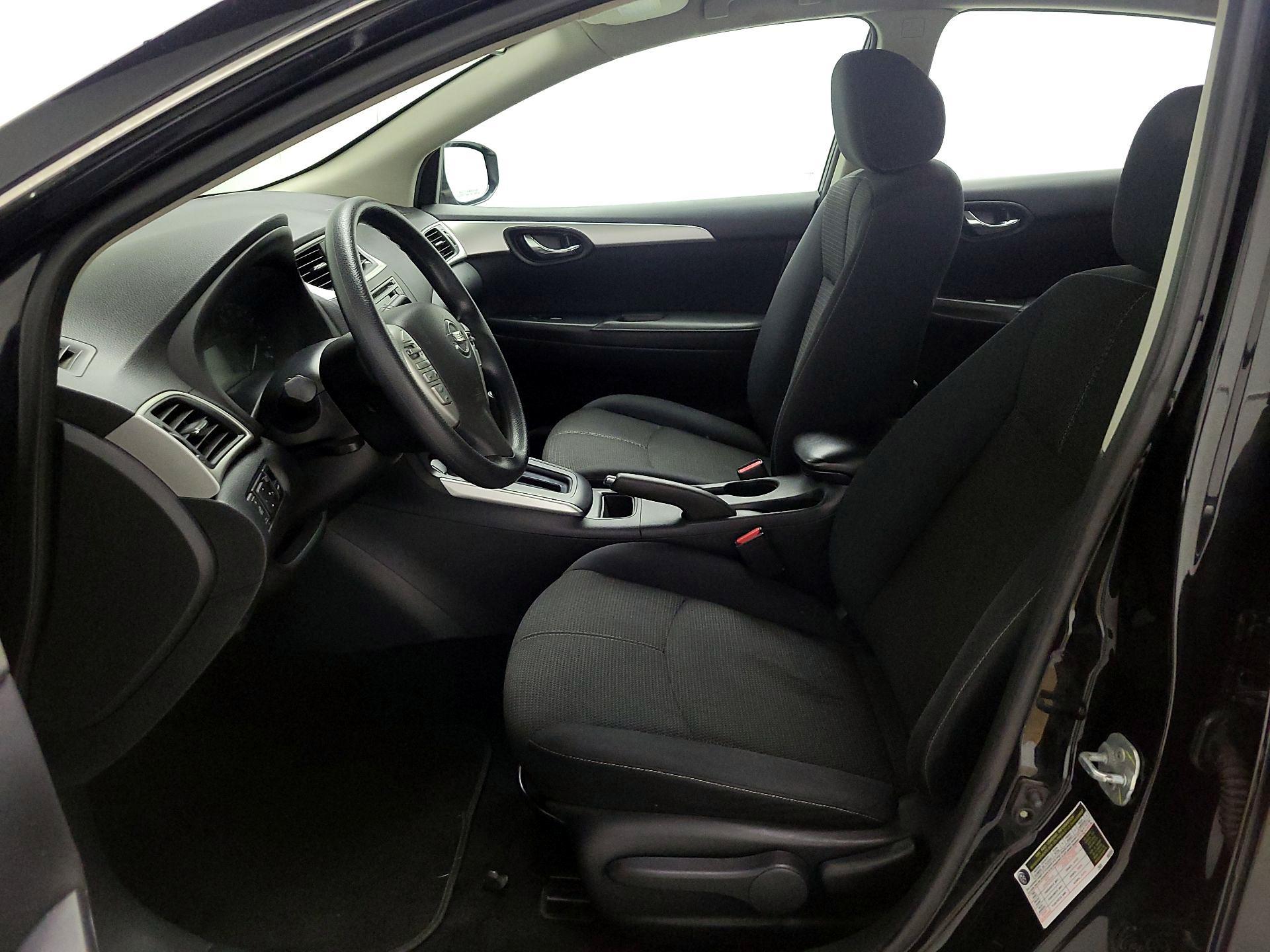 Thumbnail: 2017 Nissan Sentra - 11