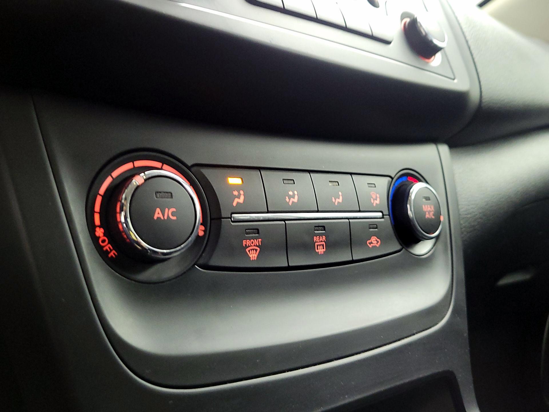 Thumbnail: 2017 Nissan Sentra - 15