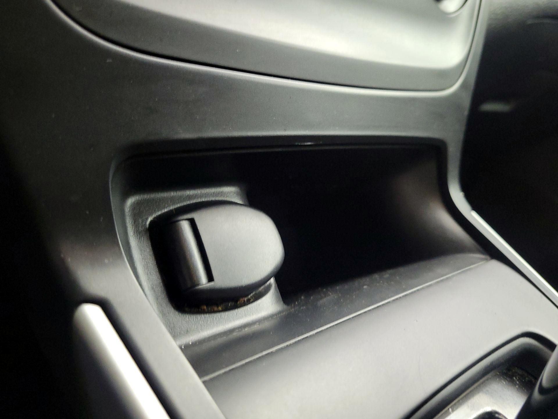 Thumbnail: 2017 Nissan Sentra - 17