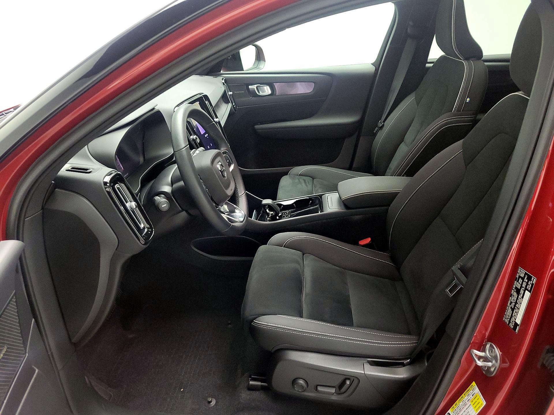 Thumbnail: 2022 Volvo C40 - 11