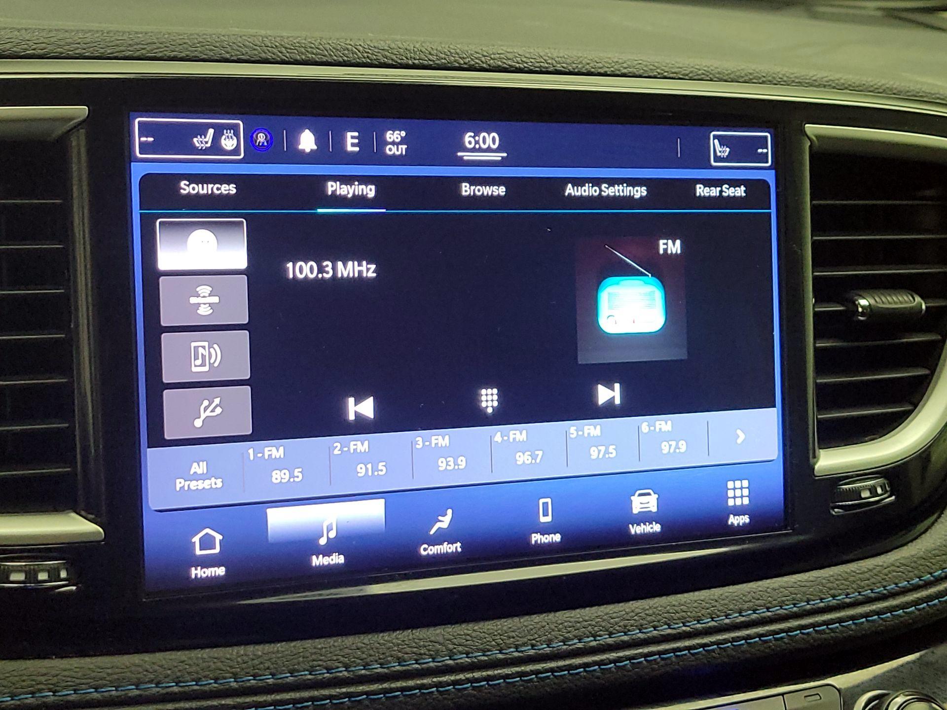 Thumbnail: 2021 Chrysler Pacifica - 15