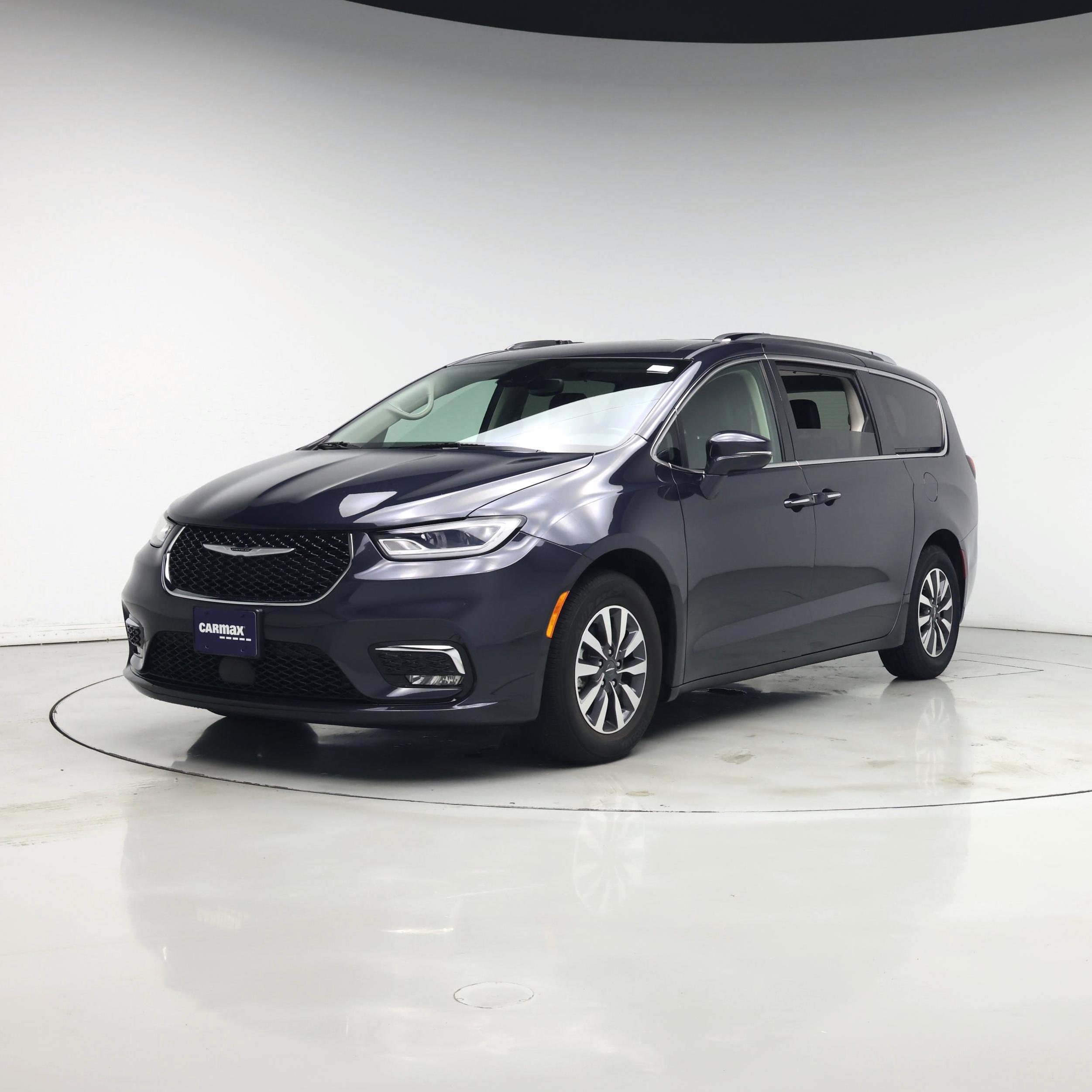 Thumbnail: 2021 Chrysler Pacifica - 4
