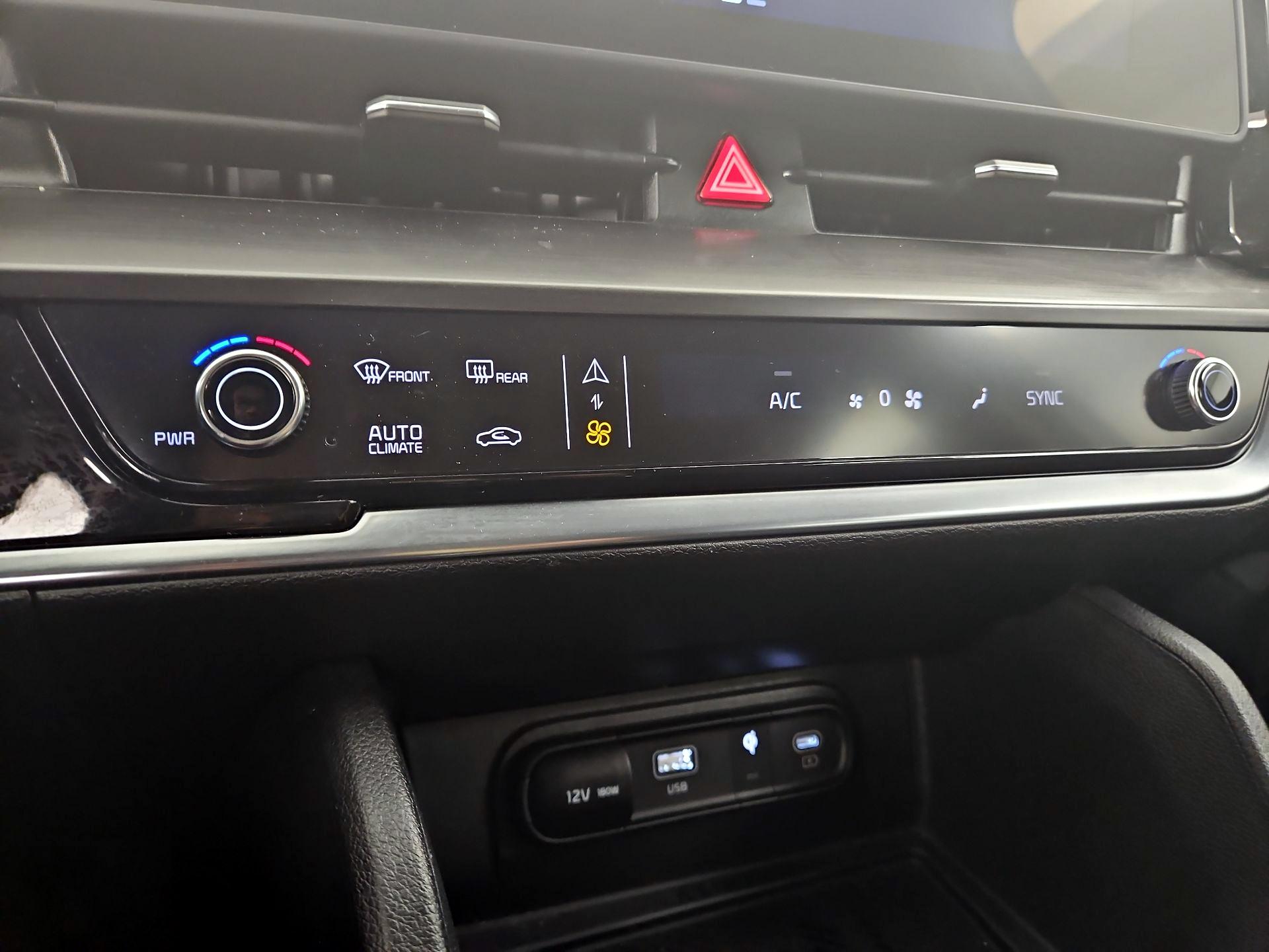 Thumbnail: 2024 Kia Sportage - 17