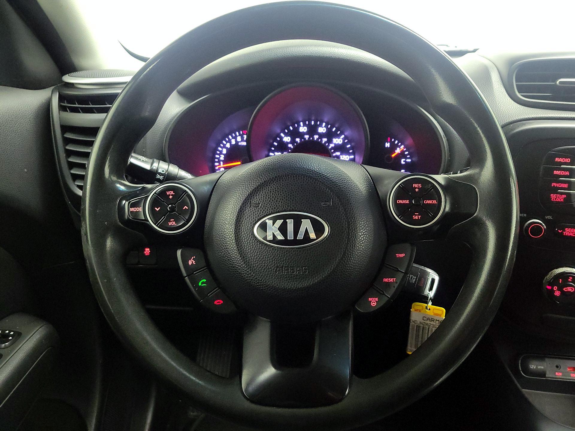 Thumbnail: 2016 Kia Soul - 10