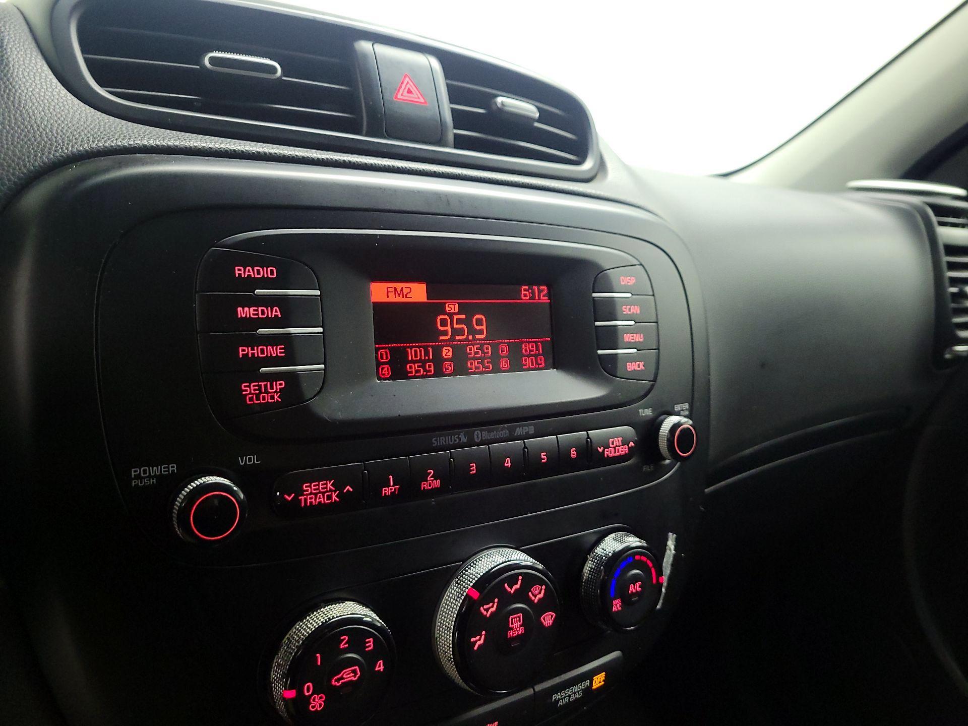 Thumbnail: 2016 Kia Soul - 13