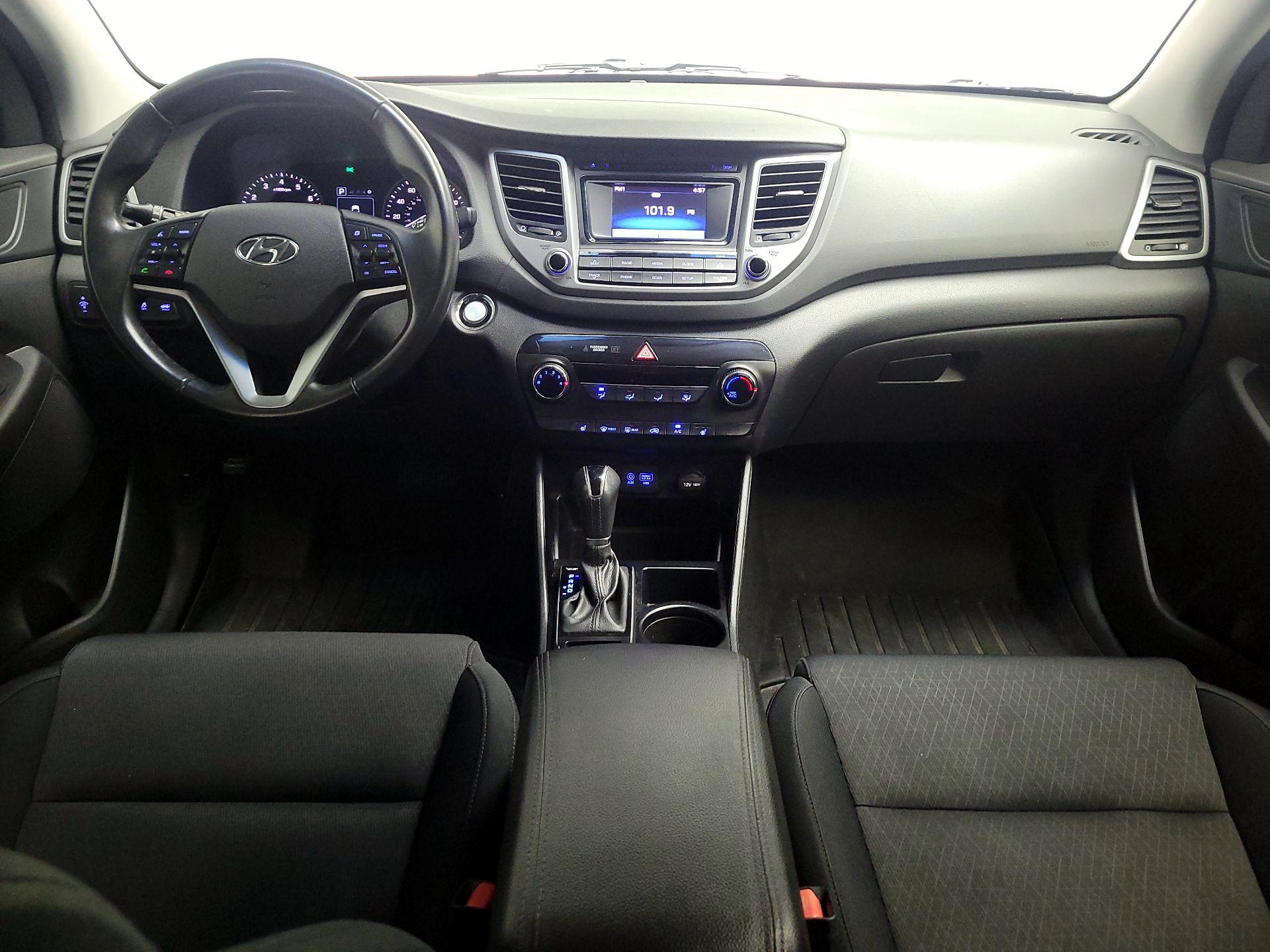 Thumbnail: 2016 Hyundai Tucson - 9