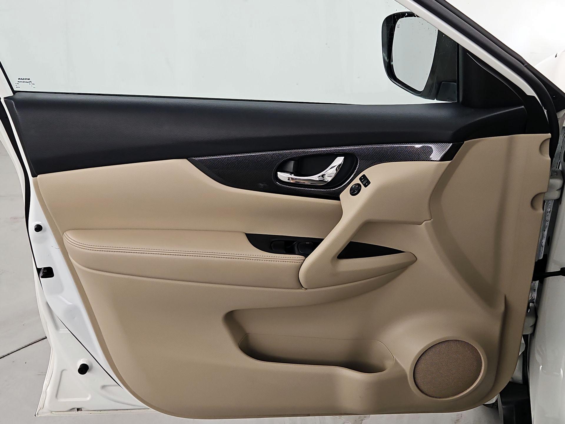 Thumbnail: 2014 Nissan Rogue - 12