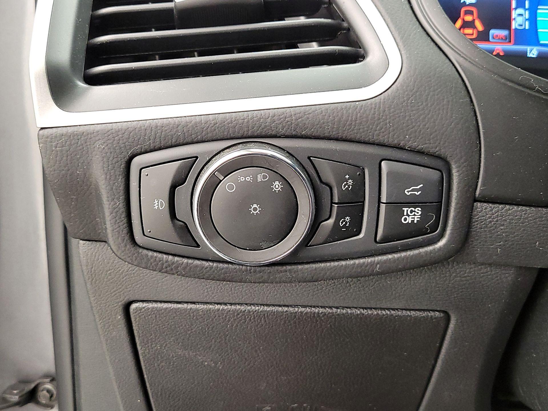 Thumbnail: 2023 Ford Edge - 13