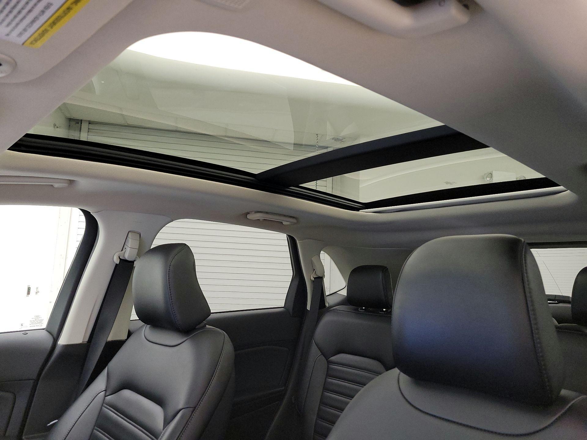 Thumbnail: 2023 Ford Edge - 19