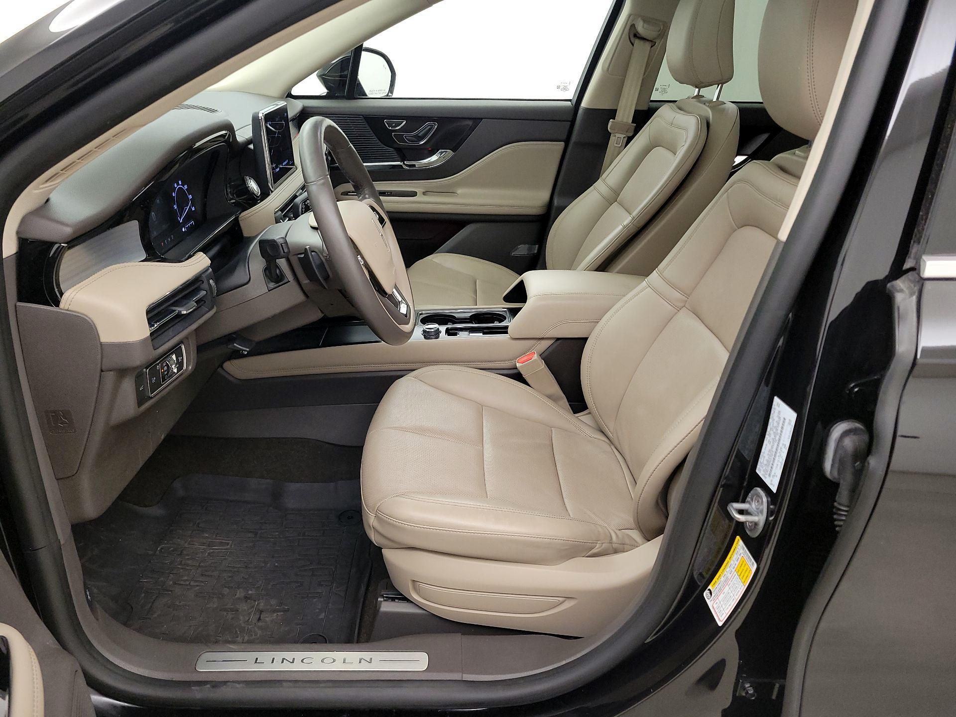 Thumbnail: 2022 Lincoln Corsair - 11