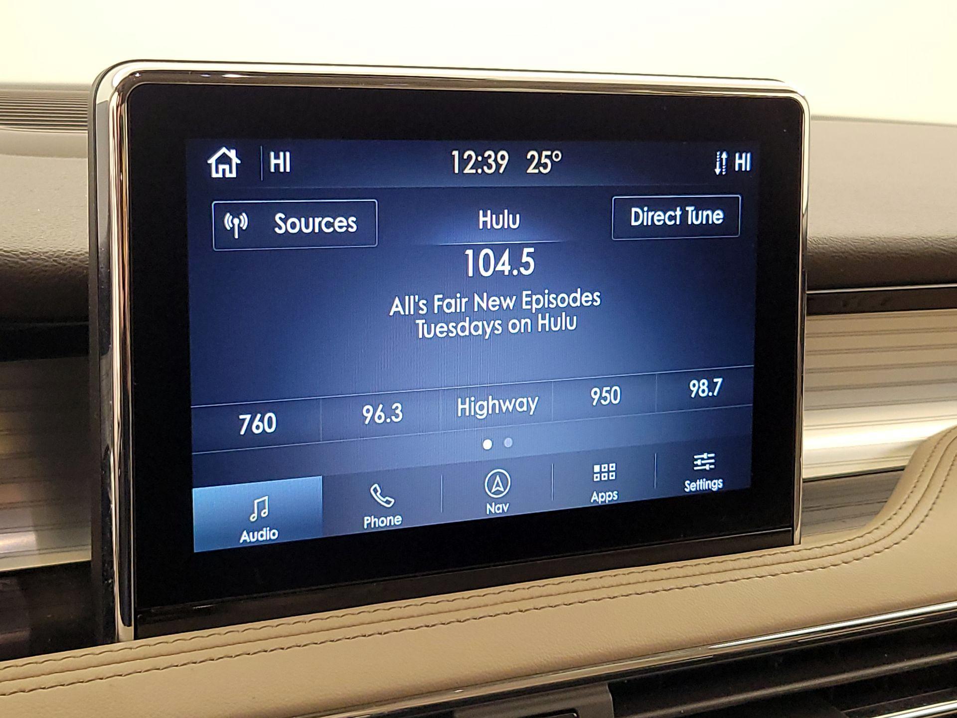 Thumbnail: 2022 Lincoln Corsair - 16