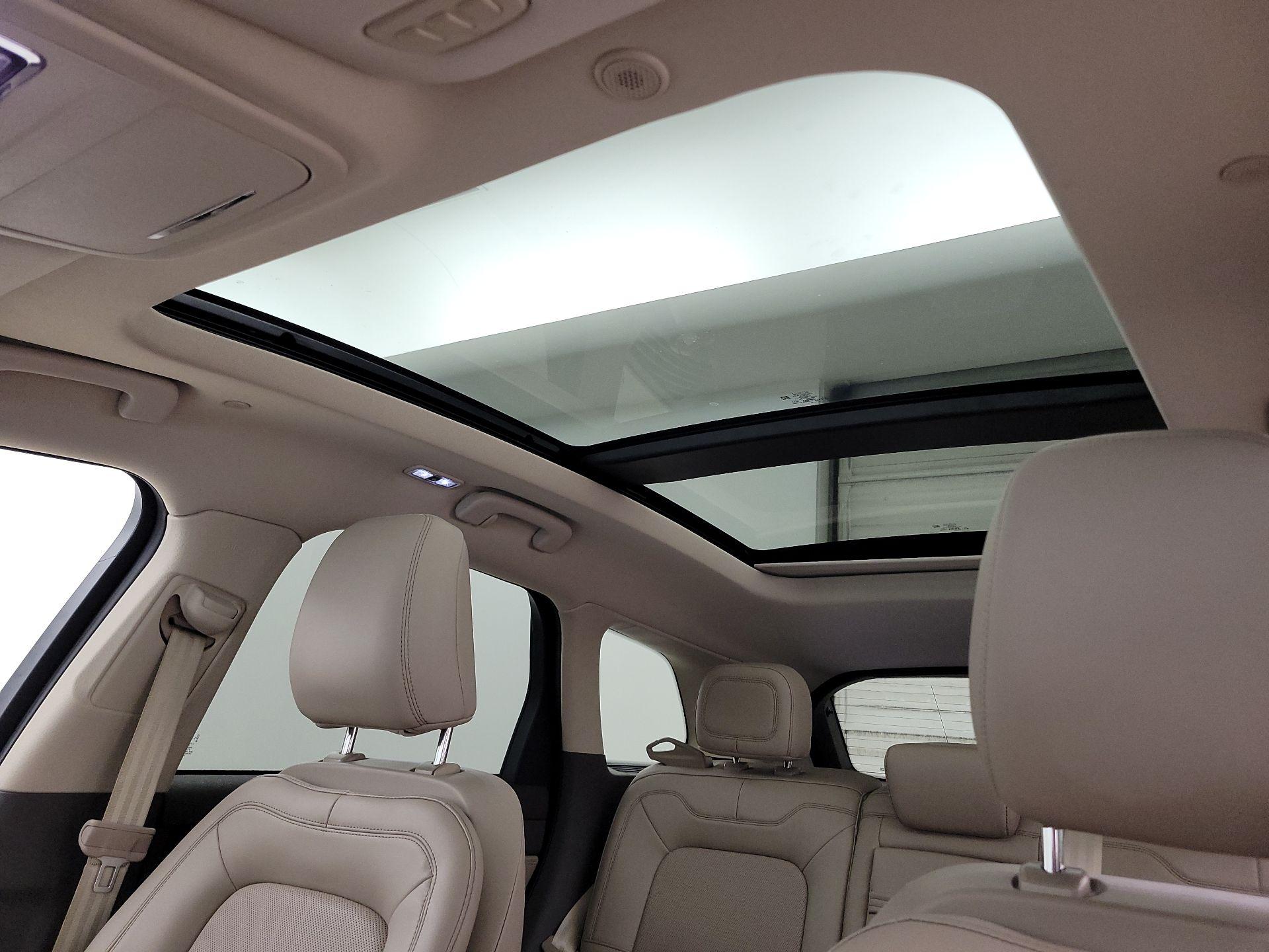 Thumbnail: 2022 Lincoln Corsair - 20