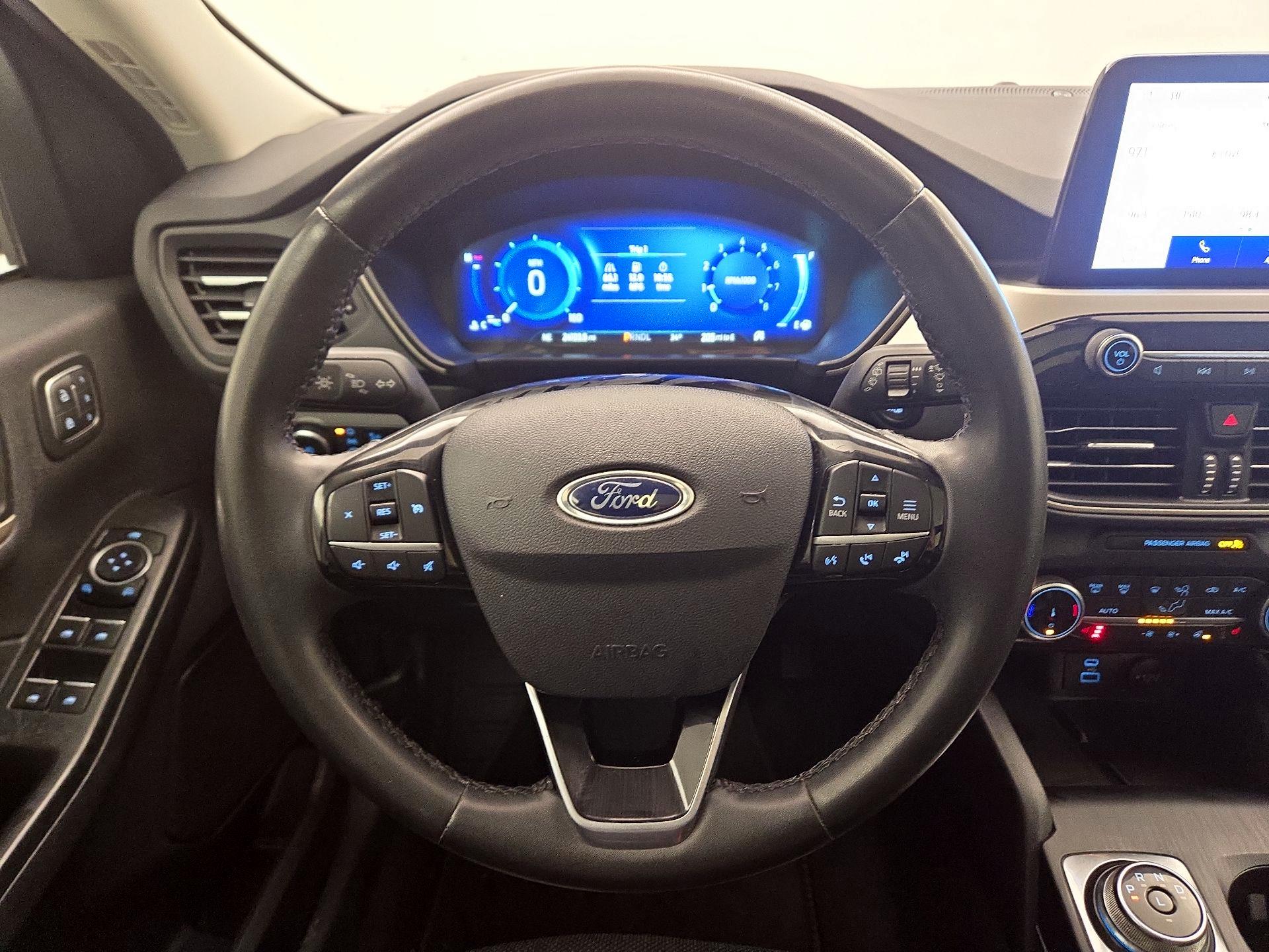 Thumbnail: 2022 Ford Escape - 10