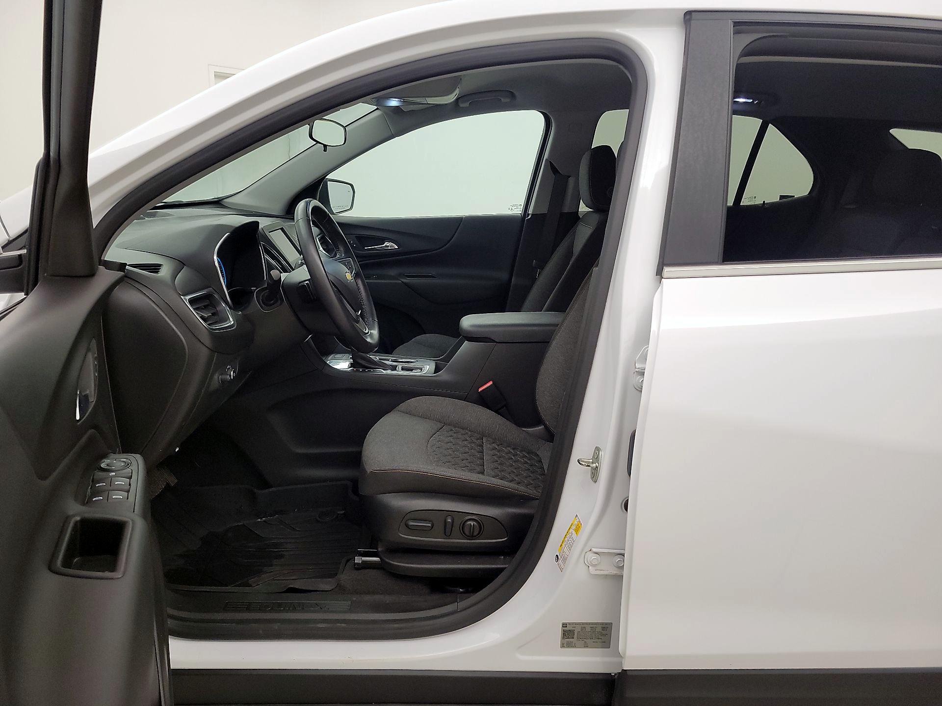 Thumbnail: 2022 Chevrolet Equinox - 11