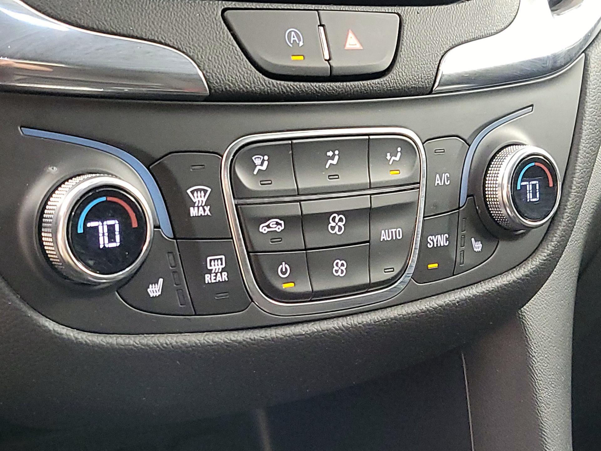 Thumbnail: 2022 Chevrolet Equinox - 16