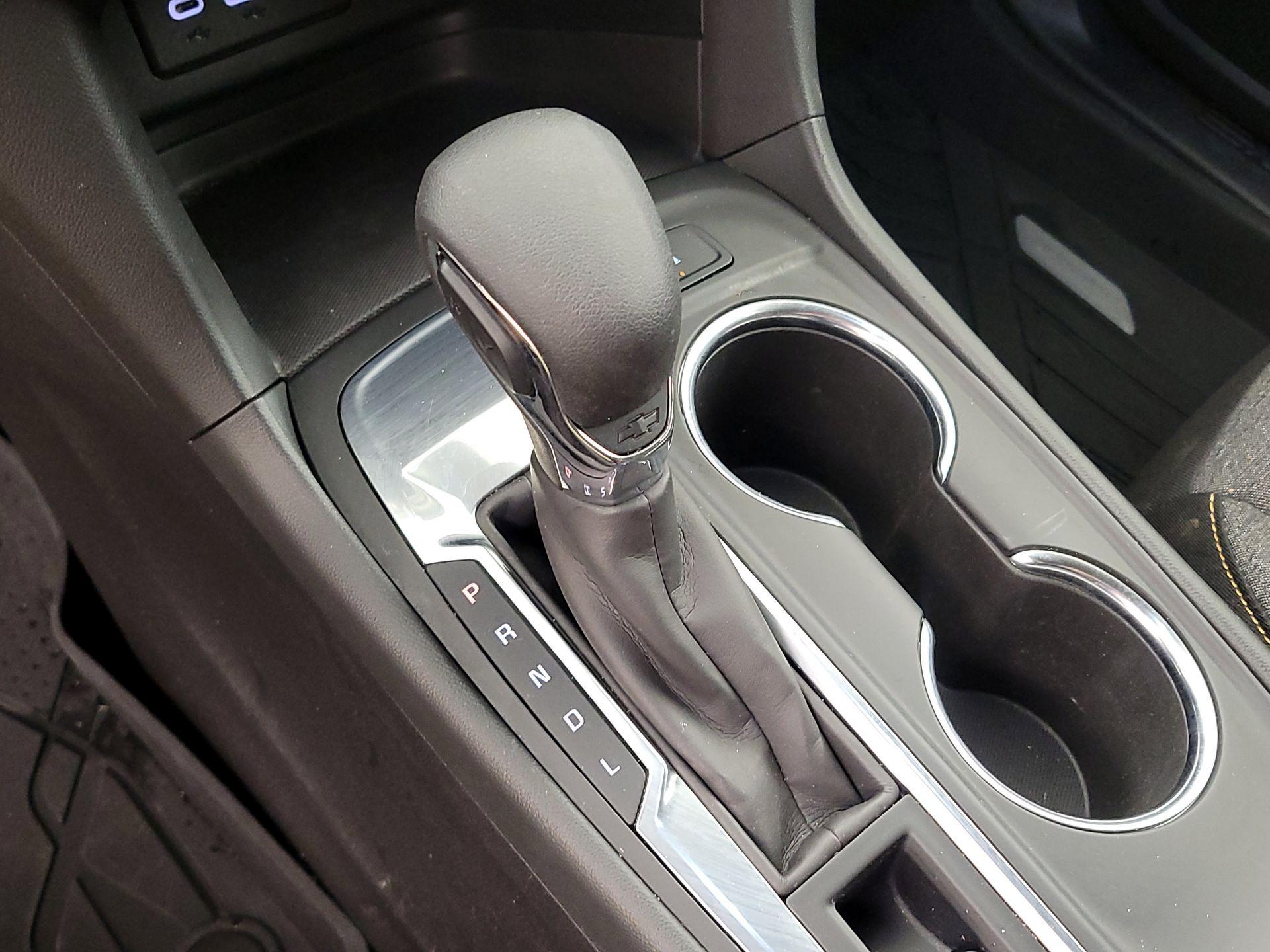 Thumbnail: 2022 Chevrolet Equinox - 17