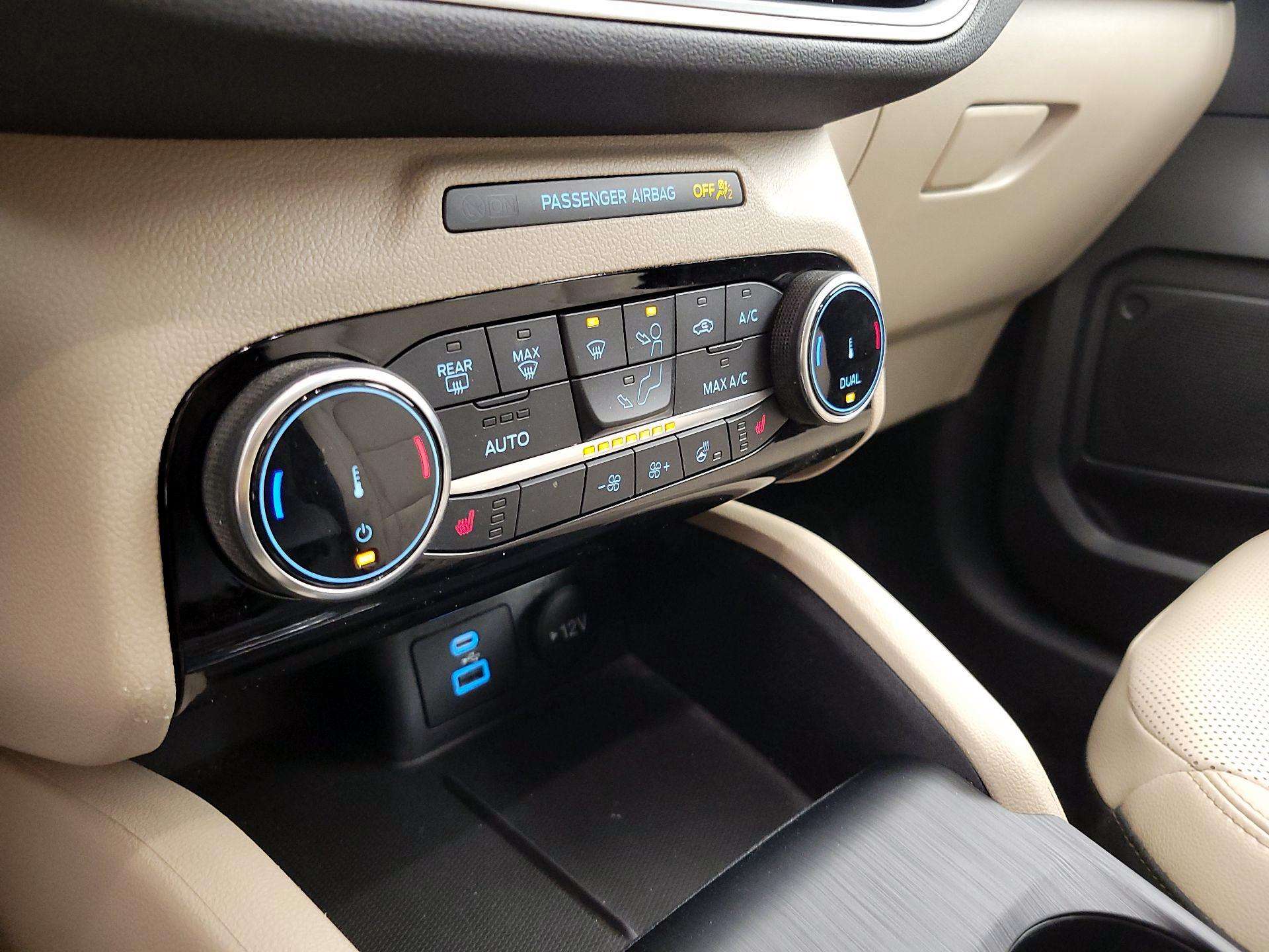 Thumbnail: 2022 Ford Escape - 17