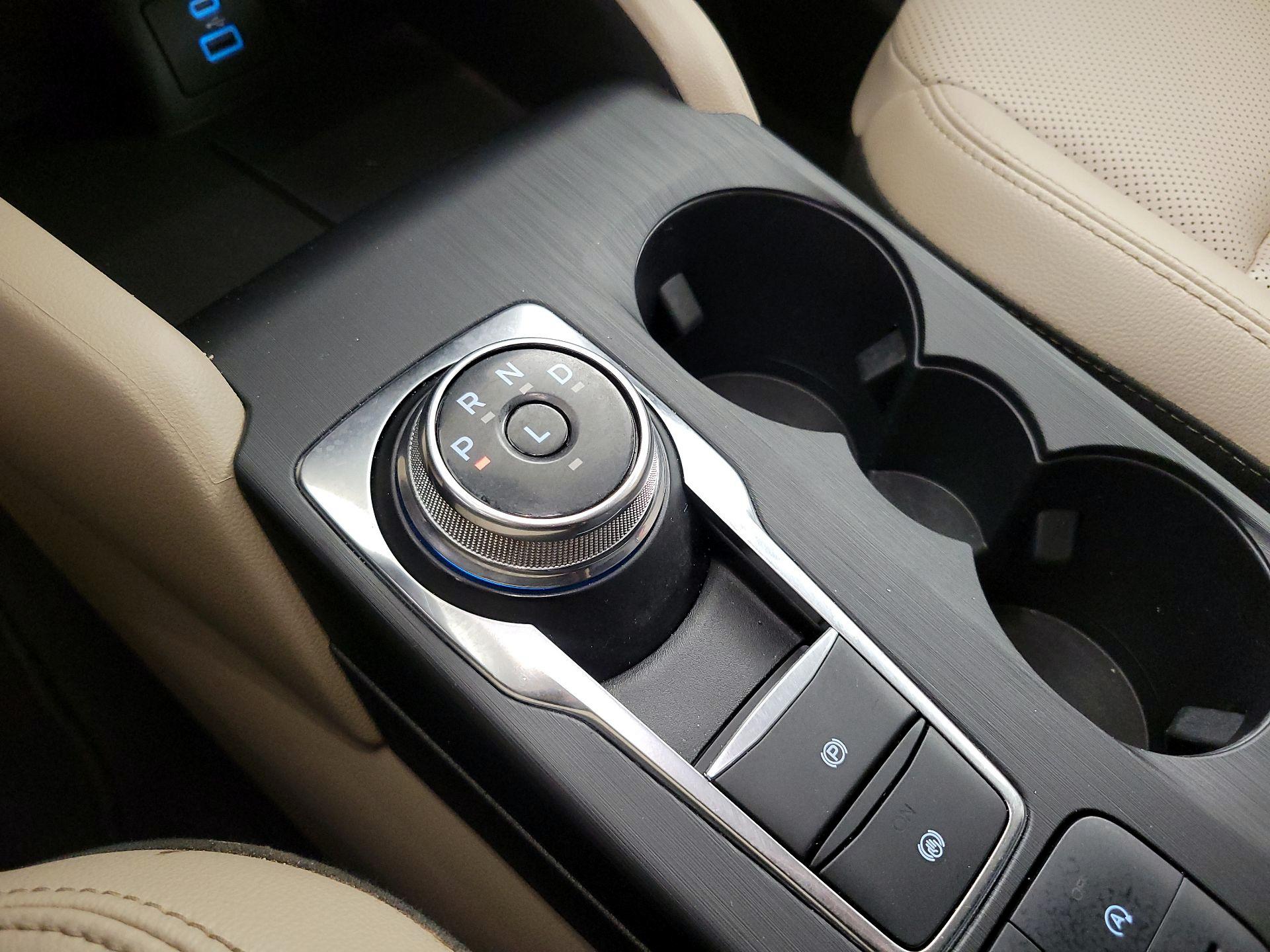 Thumbnail: 2022 Ford Escape - 18