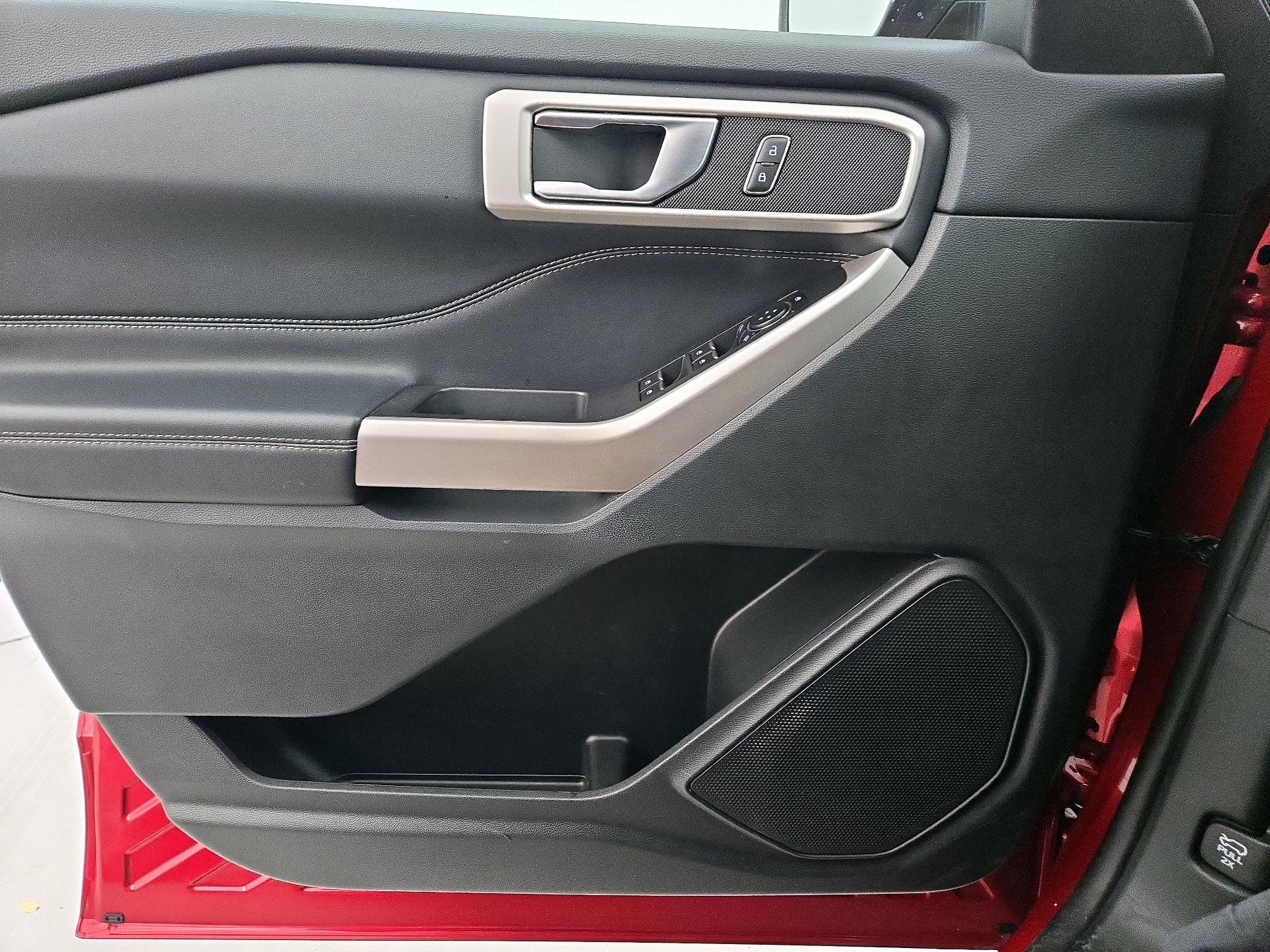 Thumbnail: 2022 Ford Explorer - 12