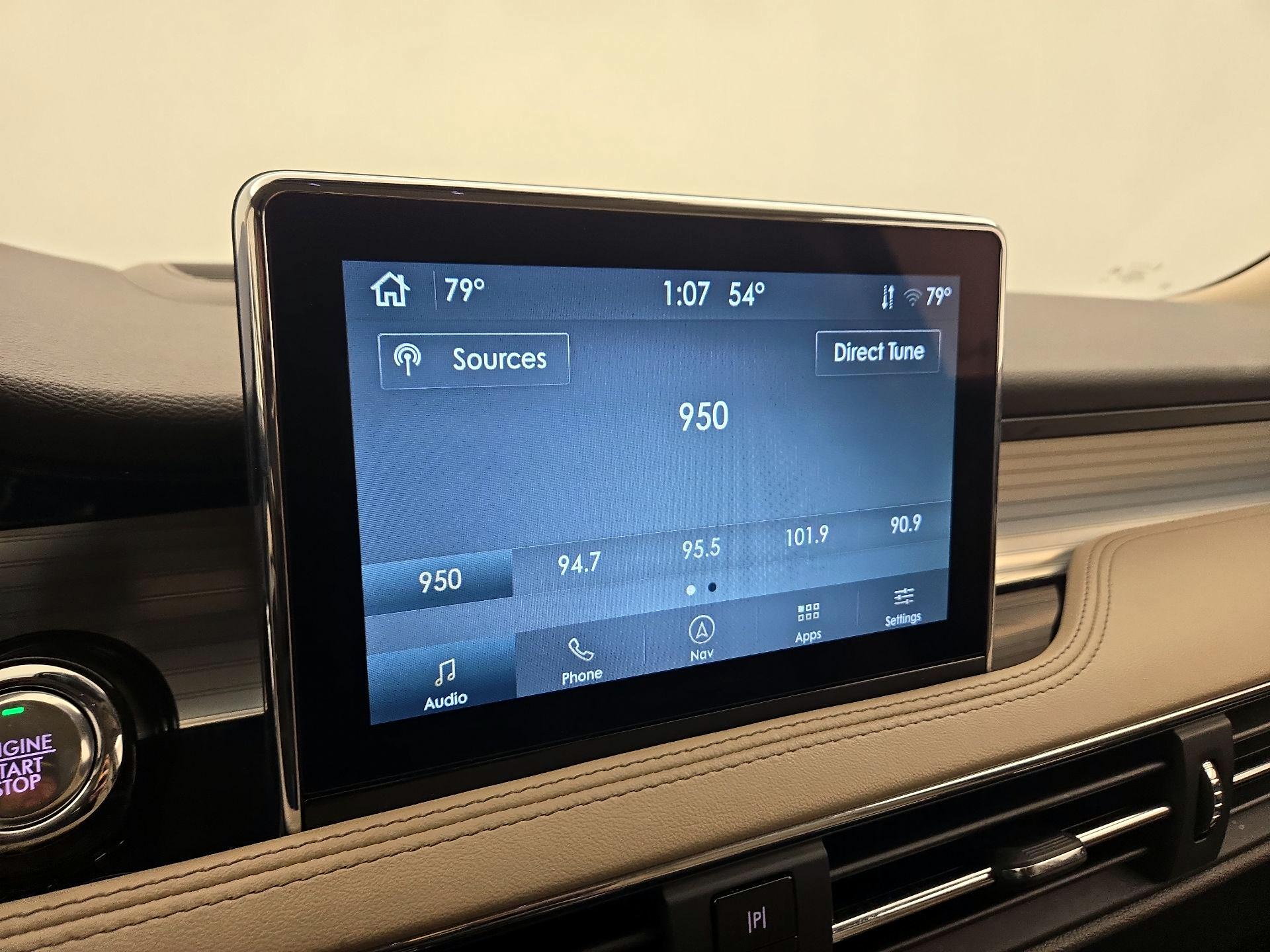 Thumbnail: 2022 Lincoln Corsair - 16