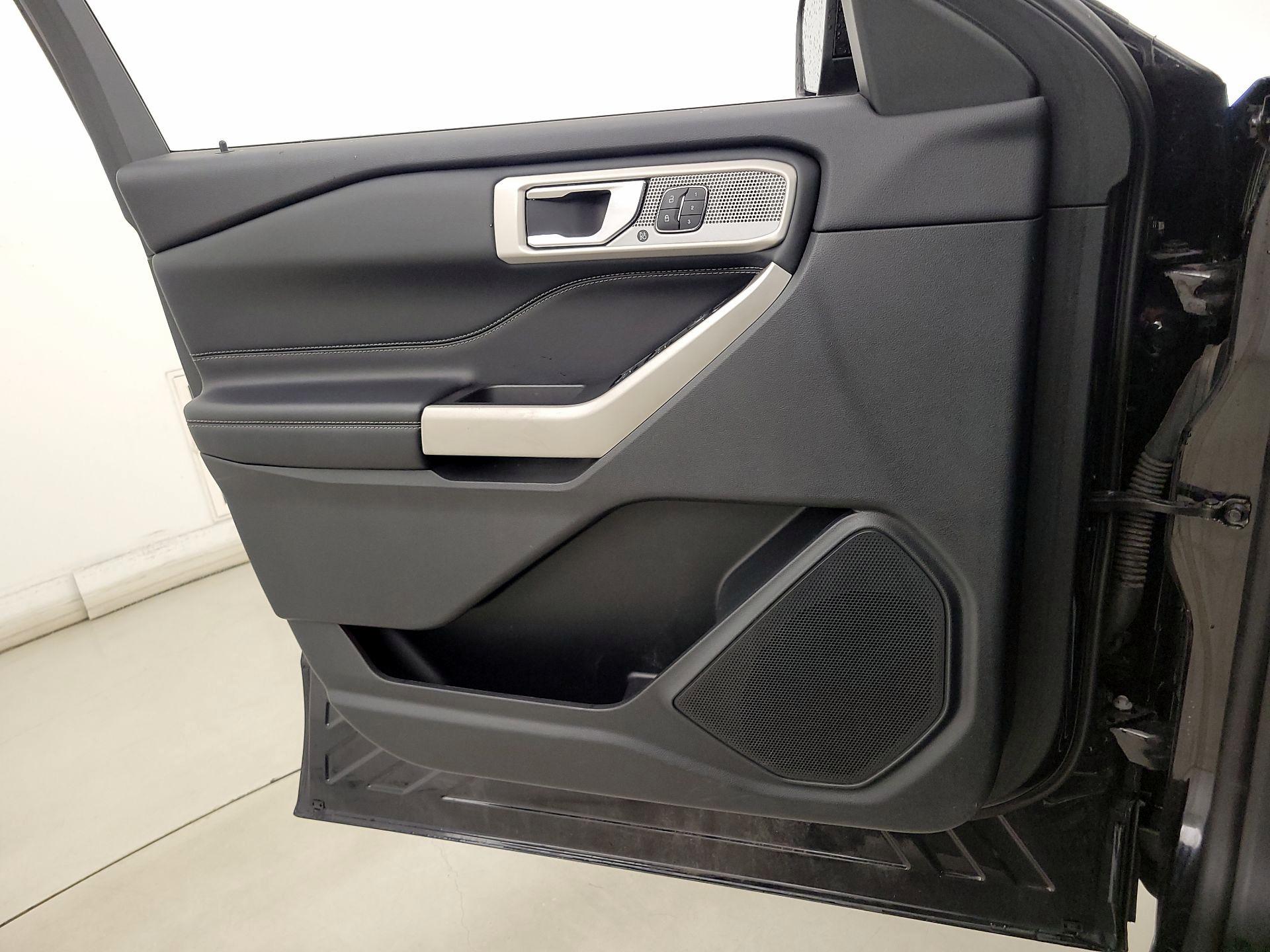 Thumbnail: 2022 Ford Explorer - 12