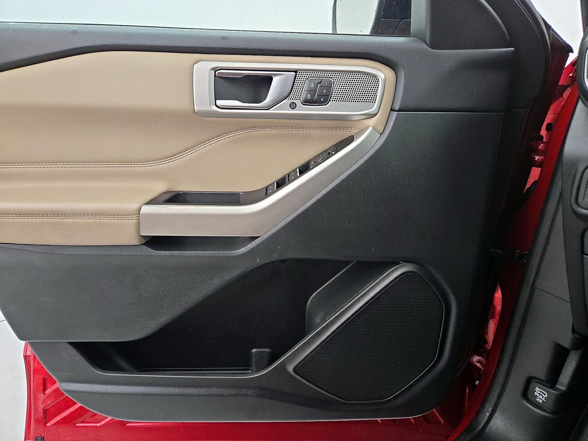 Thumbnail: 2022 Ford Explorer - 12