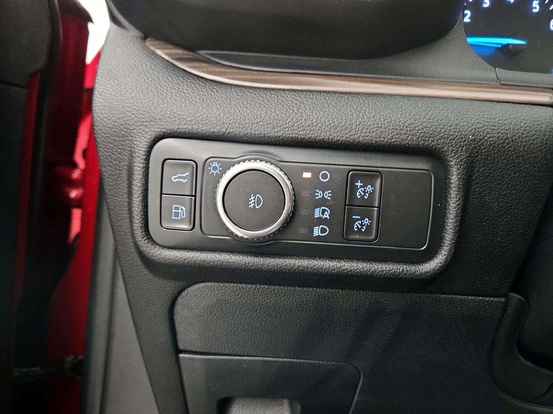 Thumbnail: 2022 Ford Explorer - 13