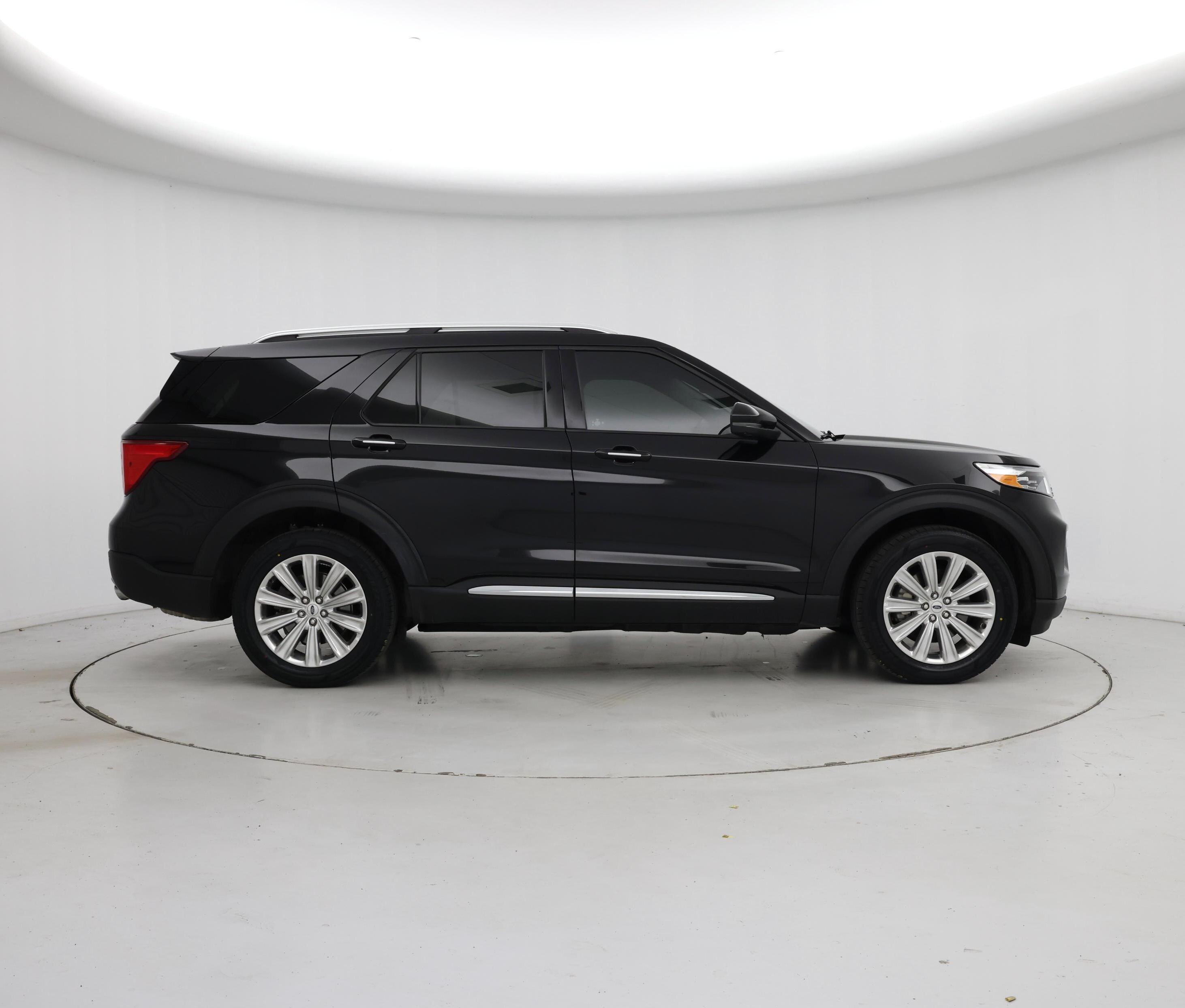 Thumbnail: 2022 Ford Explorer - 7