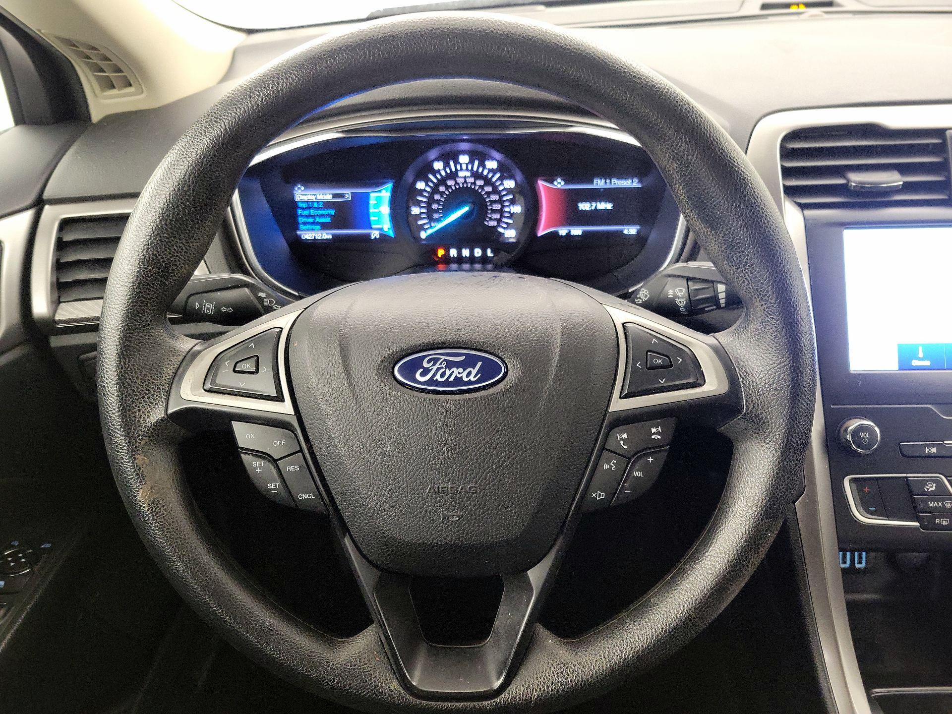 Thumbnail: 2020 Ford Fusion - 10