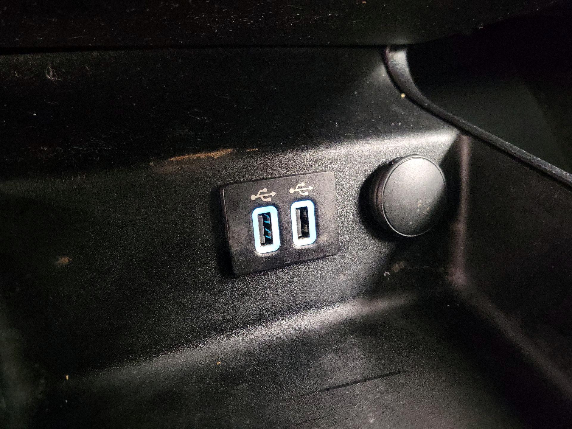 Thumbnail: 2020 Ford Fusion - 18