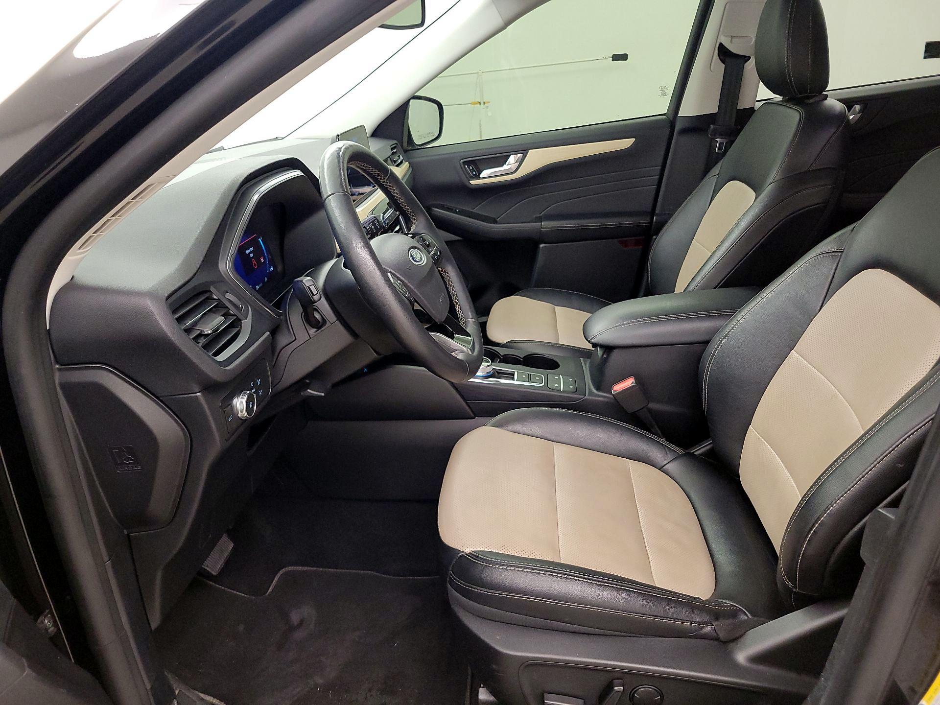 Thumbnail: 2022 Ford Escape - 11