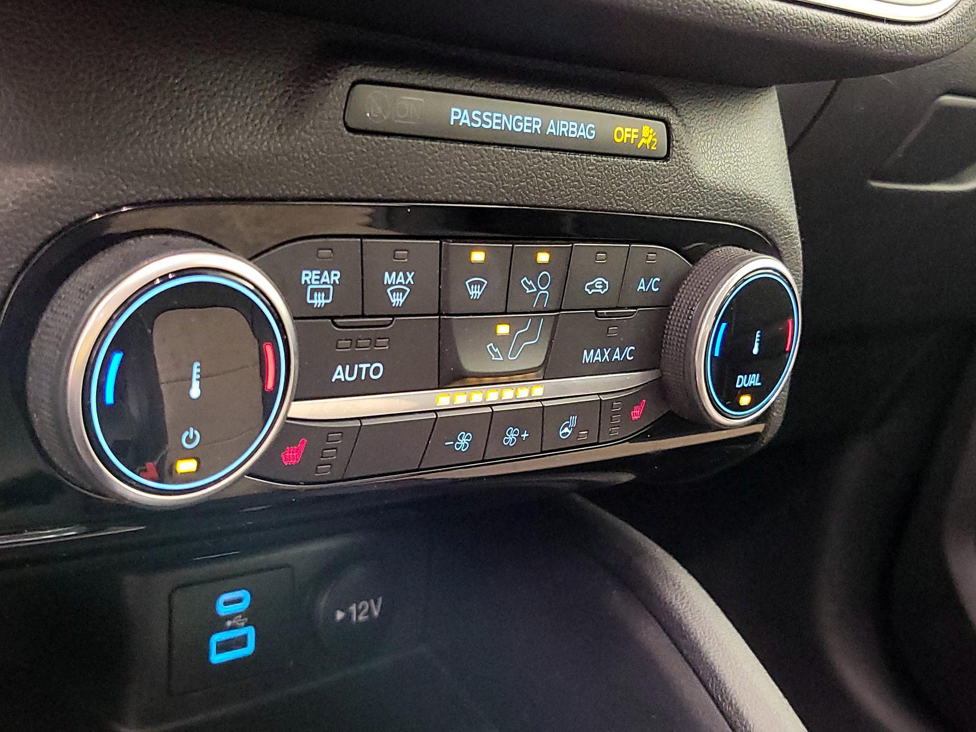 Thumbnail: 2022 Ford Escape - 17