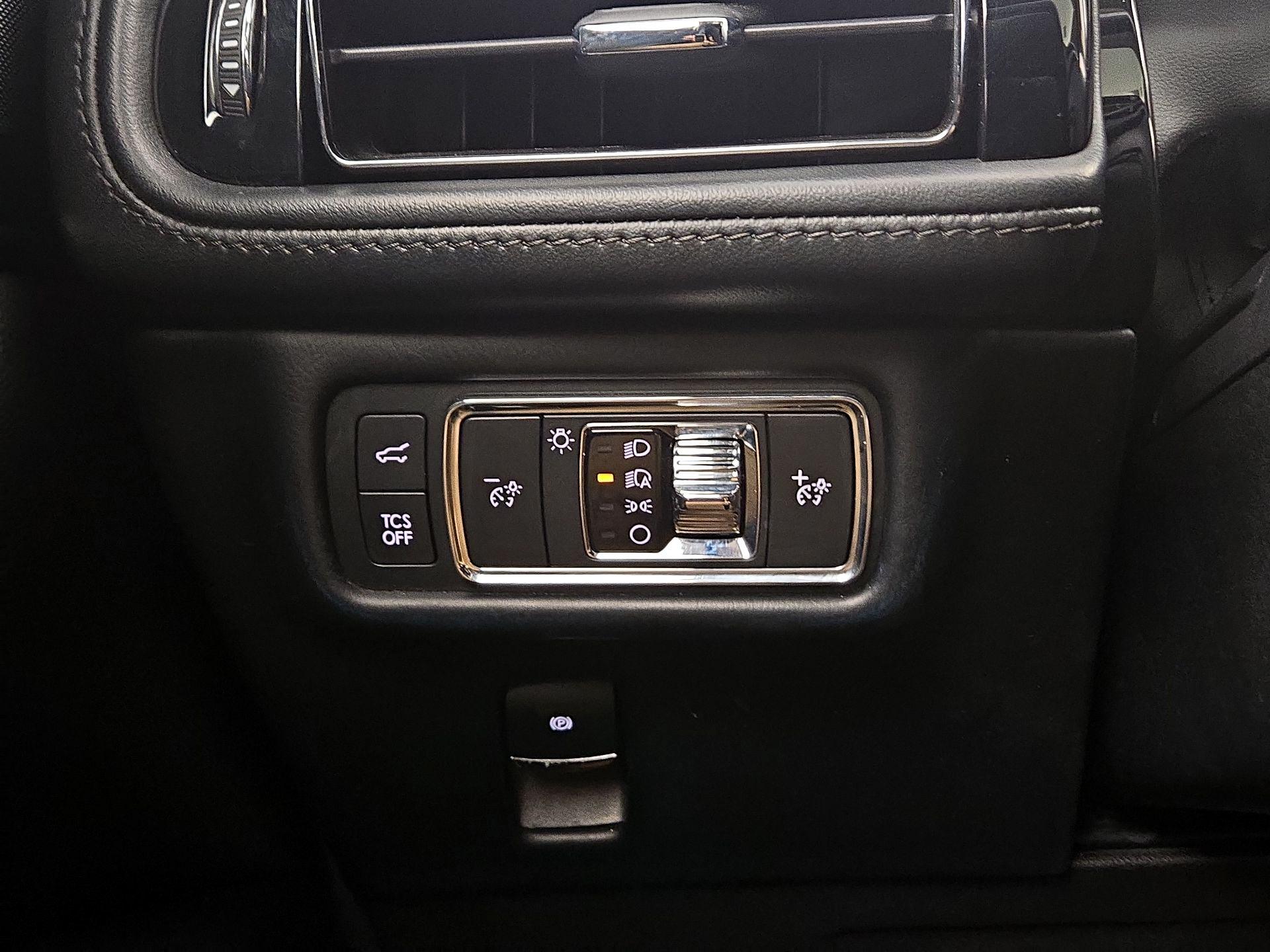 Thumbnail: 2022 Lincoln Nautilus - 13