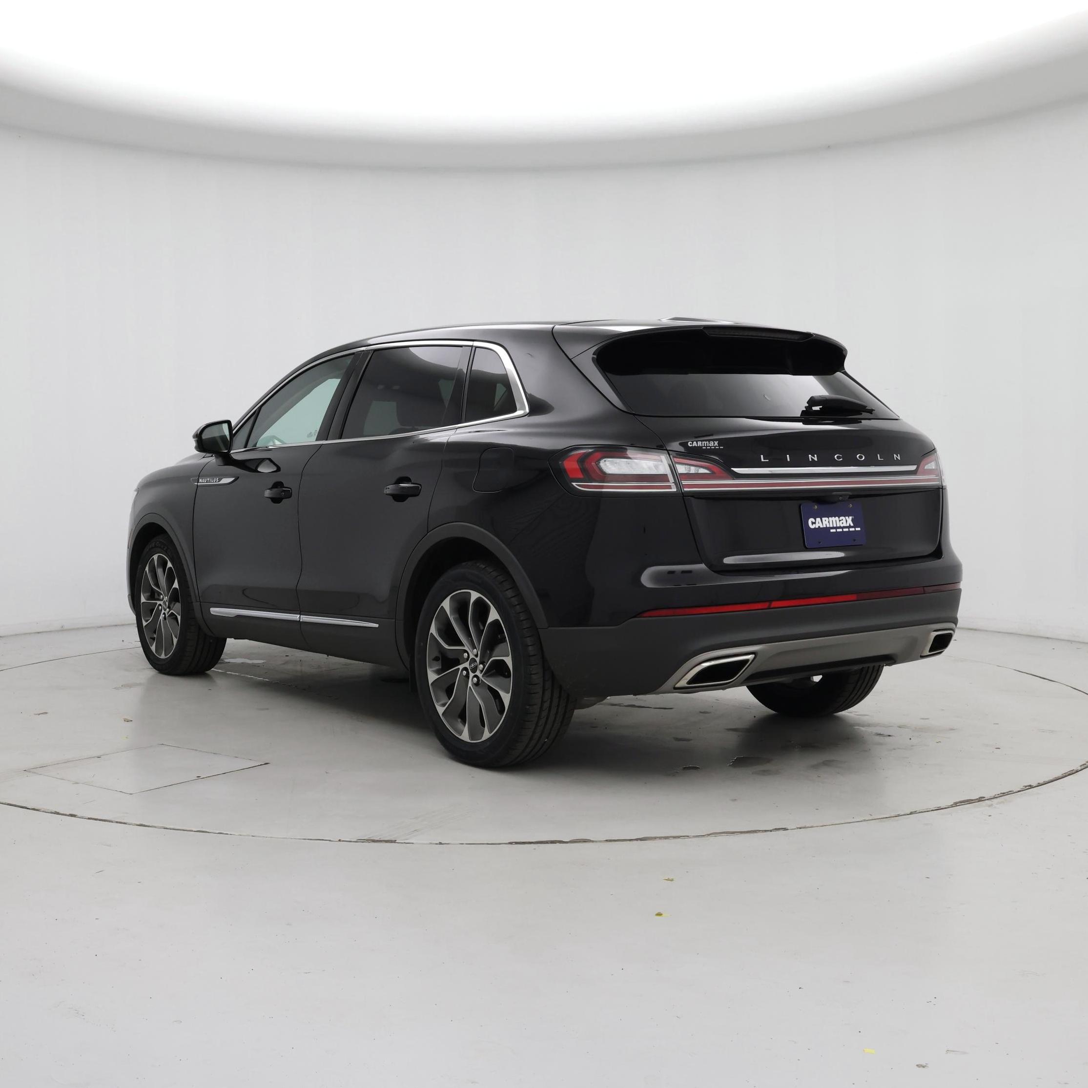 Thumbnail: 2022 Lincoln Nautilus - 2