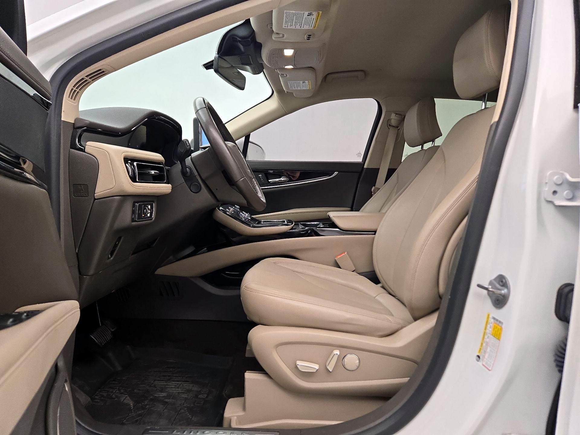 Thumbnail: 2022 Lincoln Nautilus - 11