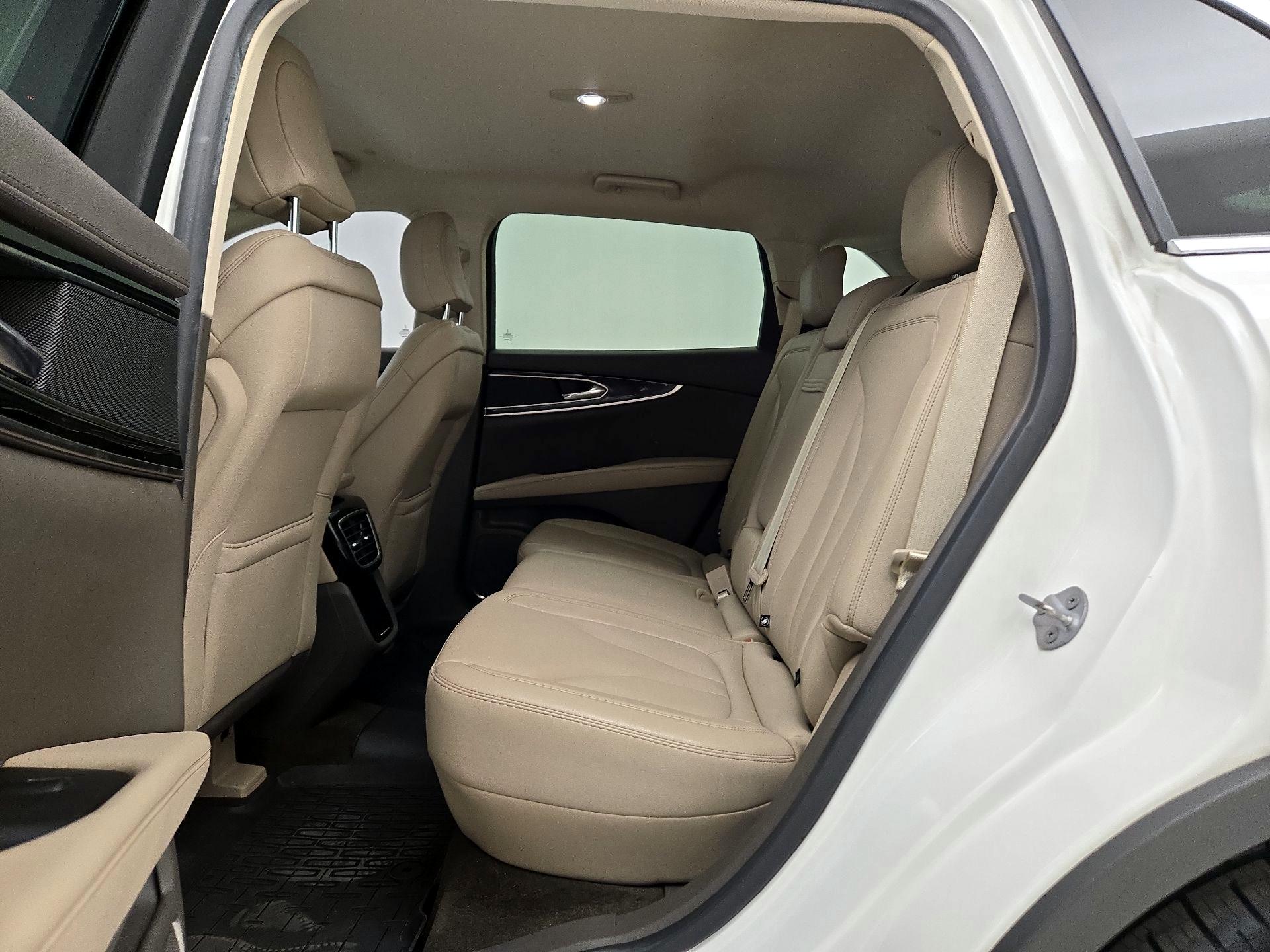 Thumbnail: 2022 Lincoln Nautilus - 20