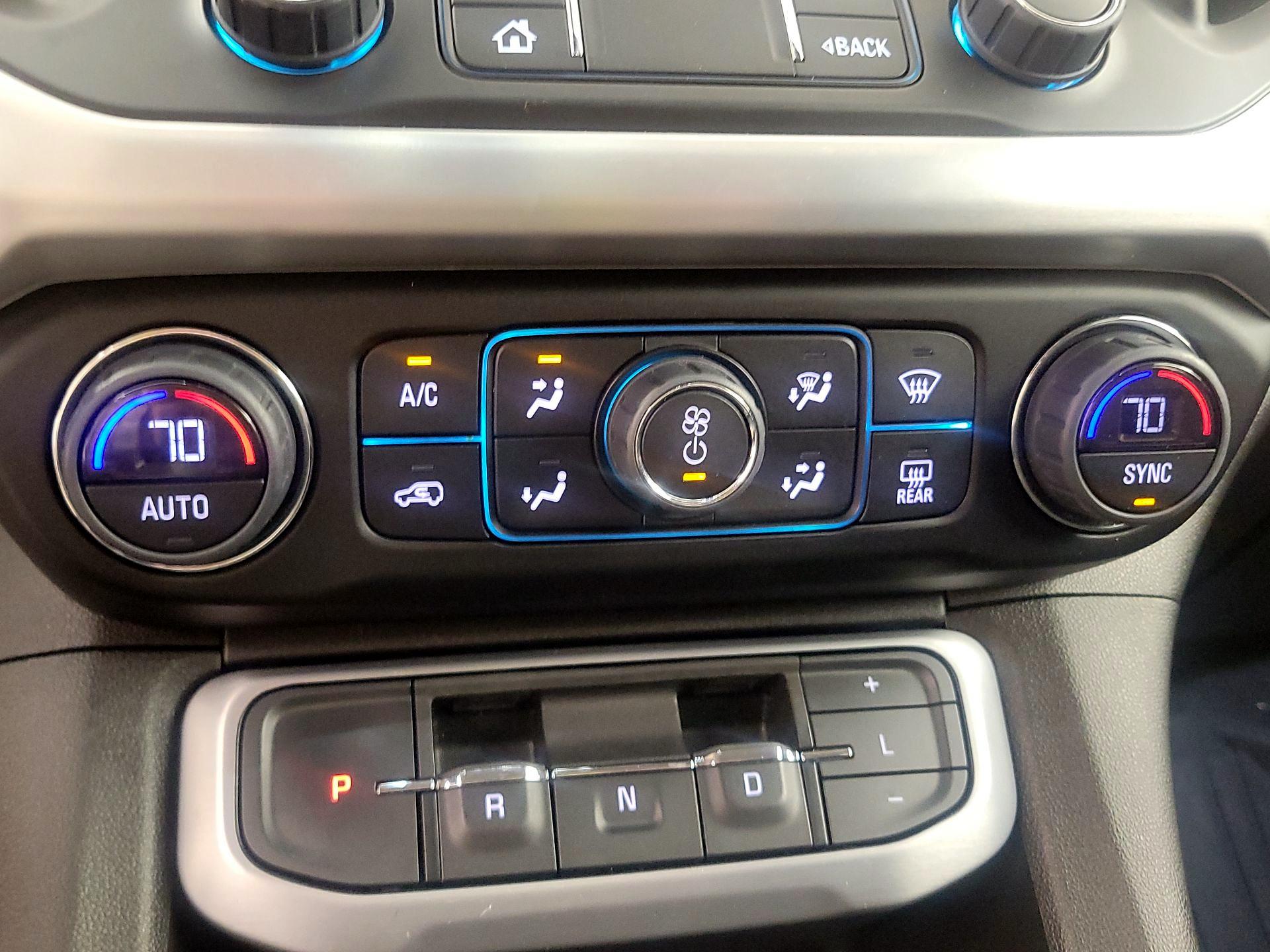 Thumbnail: 2023 GMC Acadia - 16