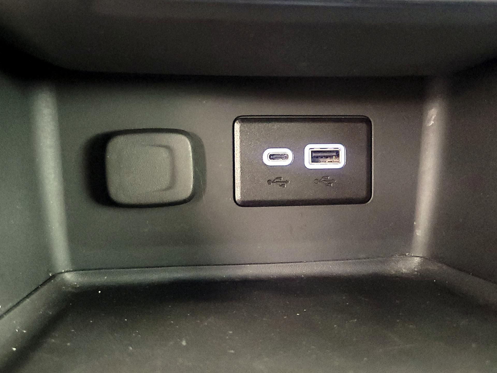 Thumbnail: 2023 GMC Acadia - 18