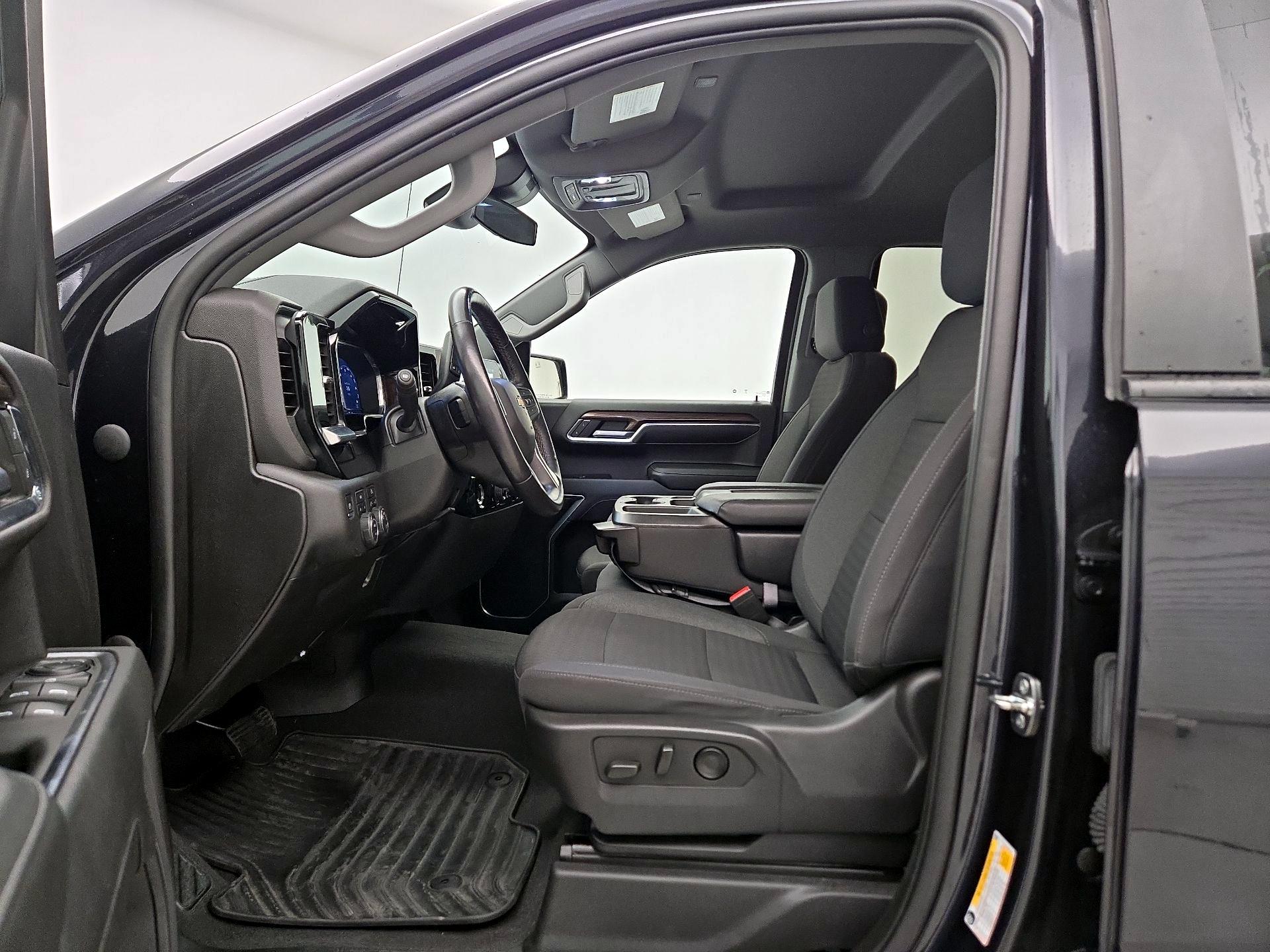 Thumbnail: 2022 Chevrolet Silverado 1500 - 11