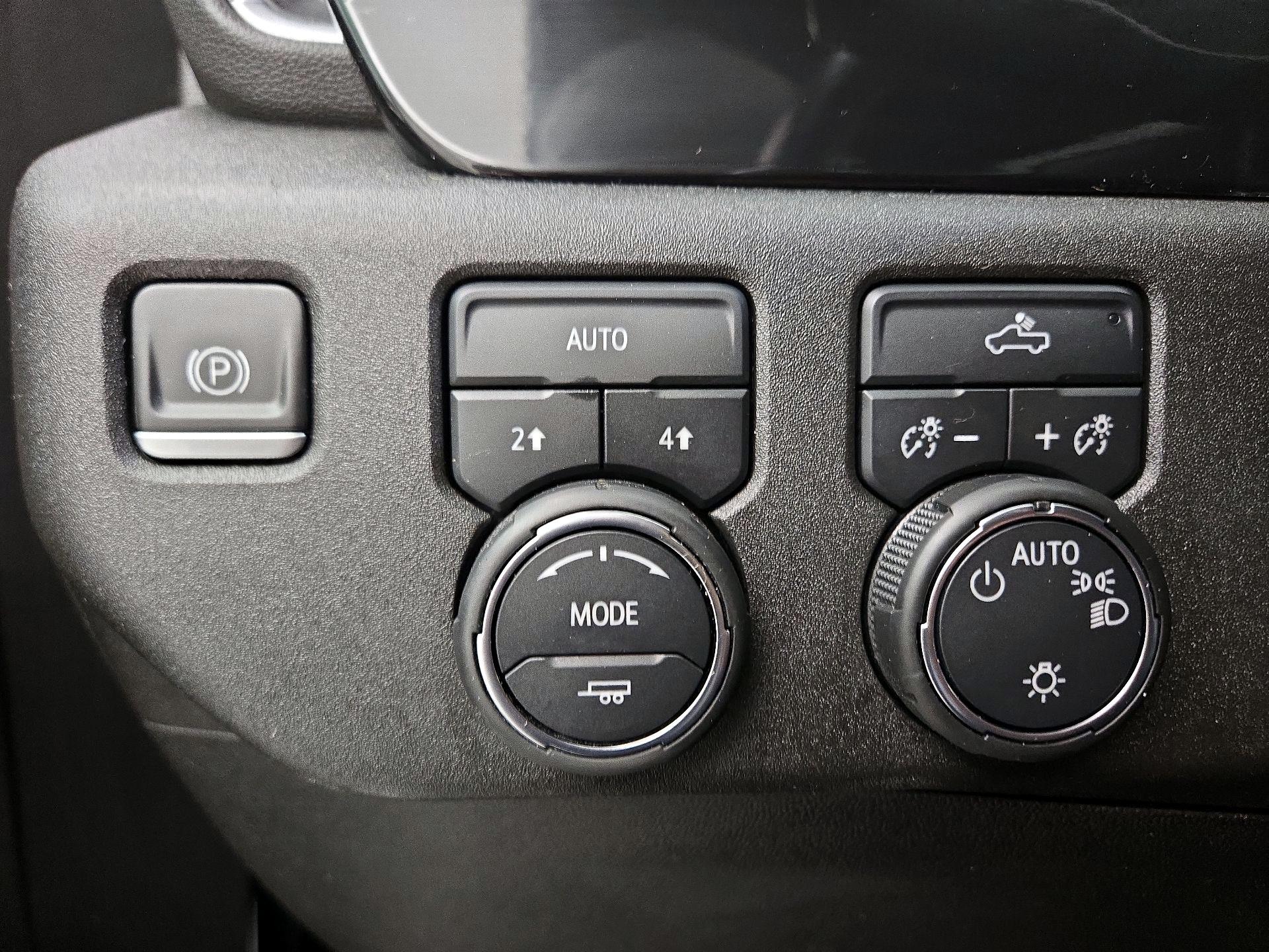 Thumbnail: 2022 Chevrolet Silverado 1500 - 13