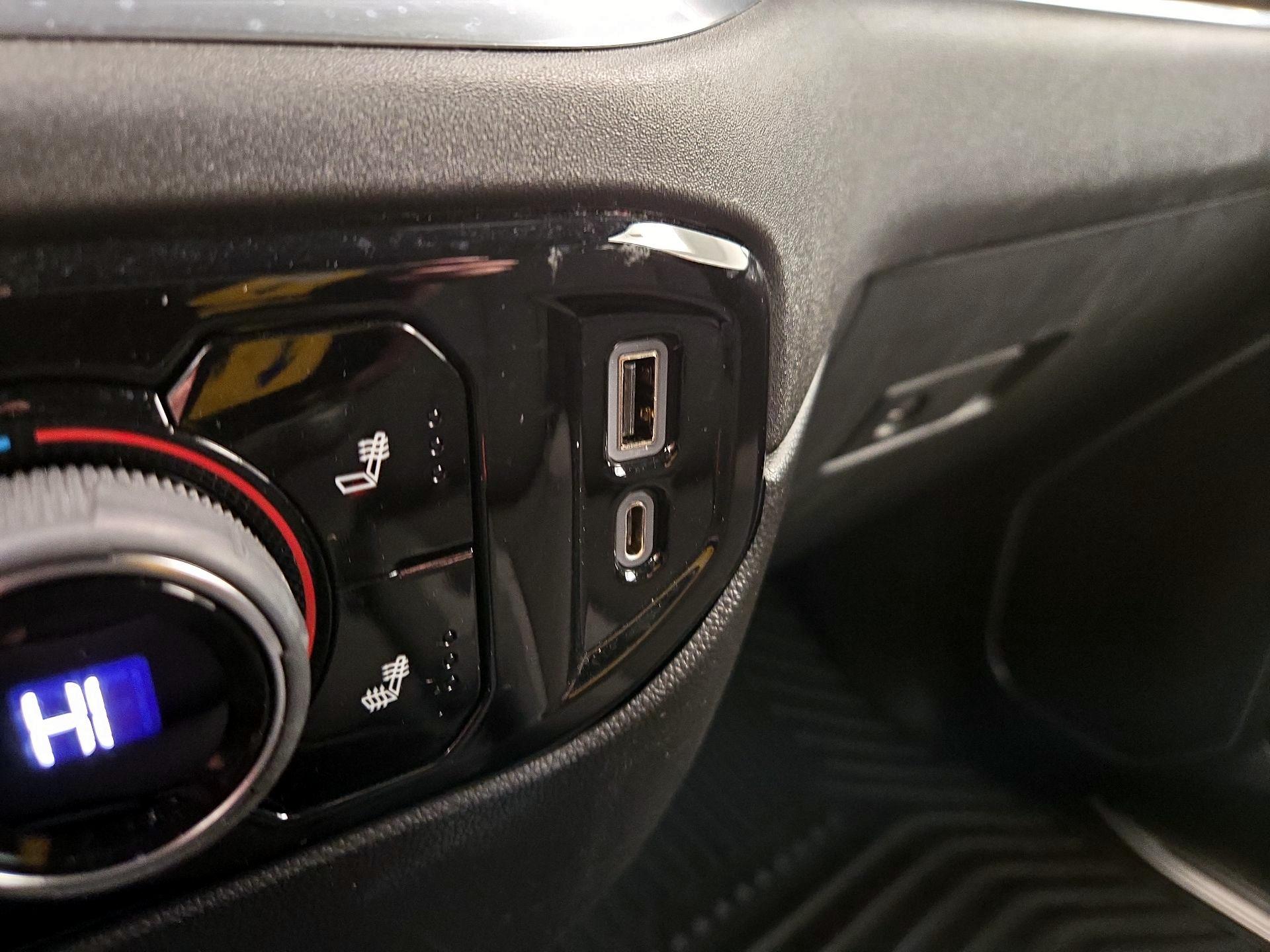 Thumbnail: 2022 Chevrolet Silverado 1500 - 19