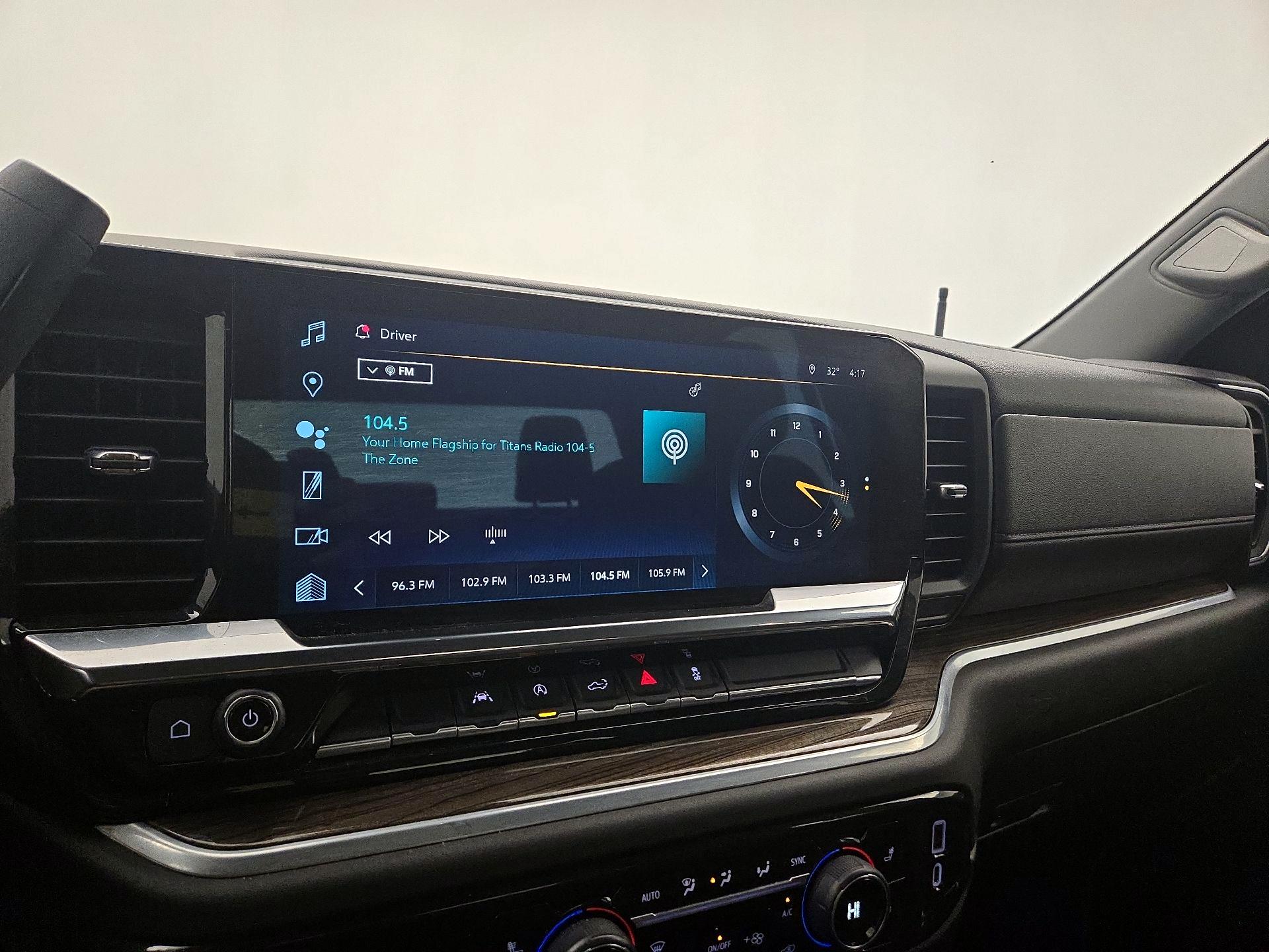 Thumbnail: 2022 Chevrolet Silverado 1500 - 15