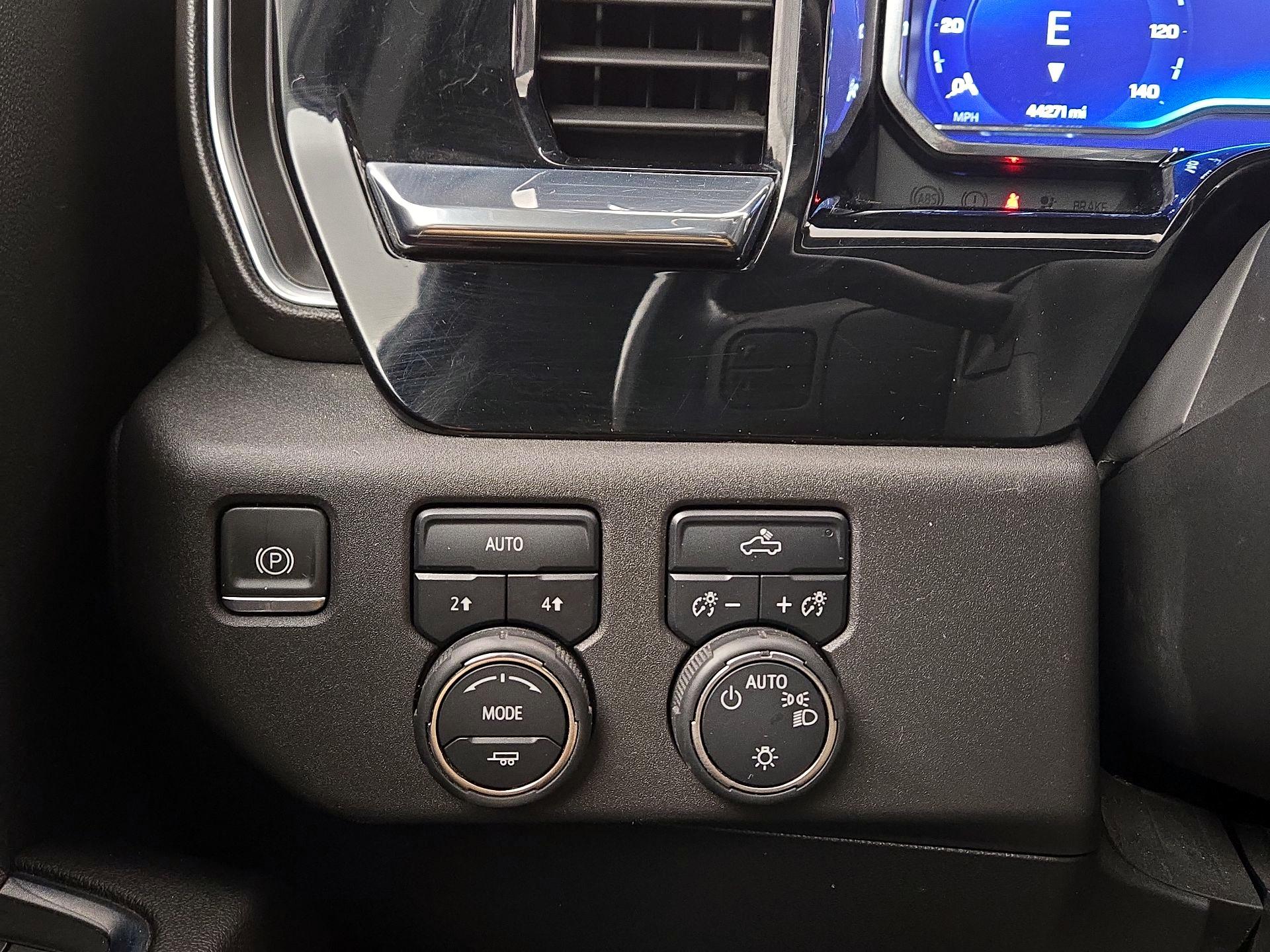 Thumbnail: 2023 Chevrolet Silverado 1500 - 13