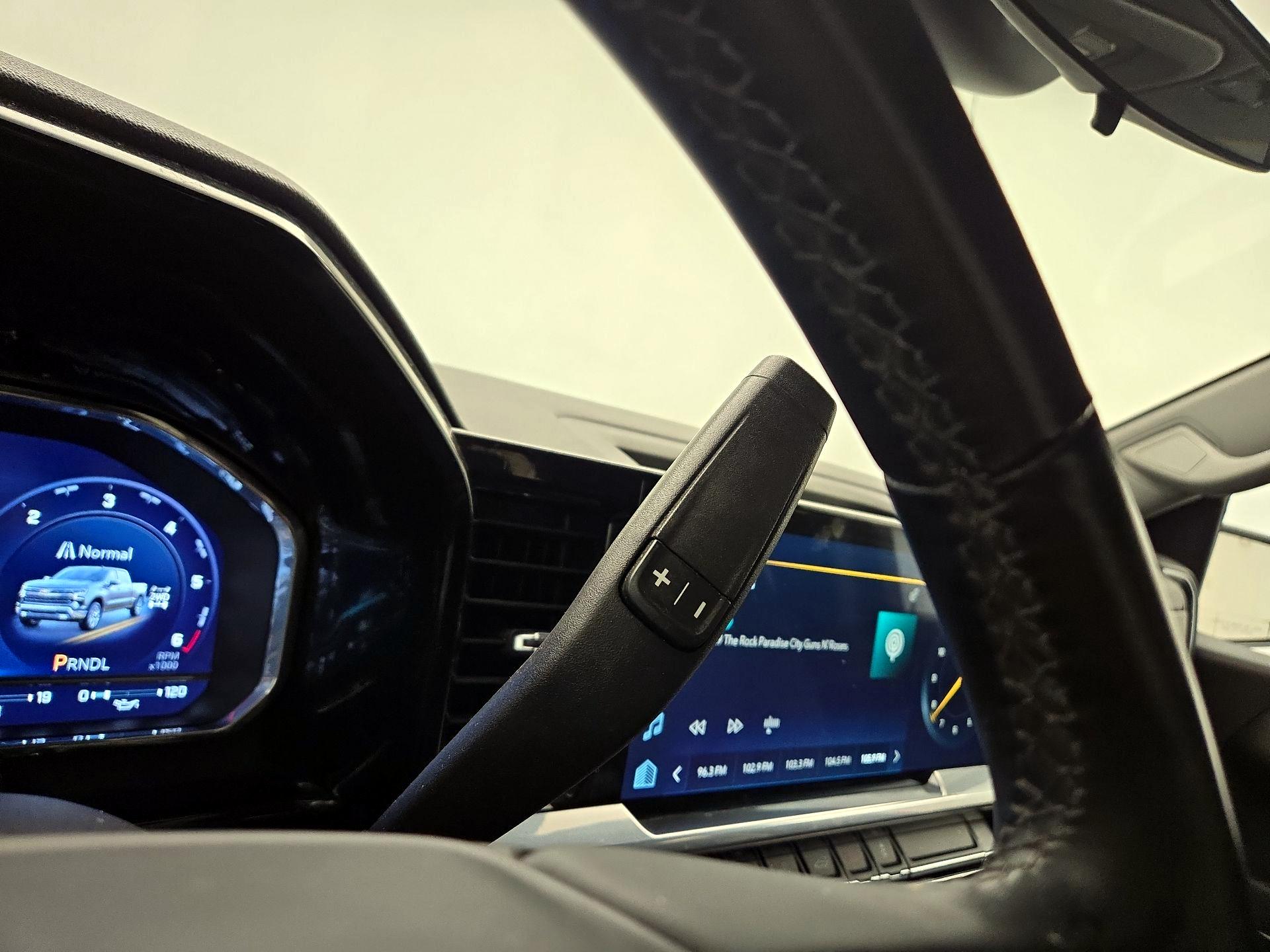 Thumbnail: 2023 Chevrolet Silverado 1500 - 17